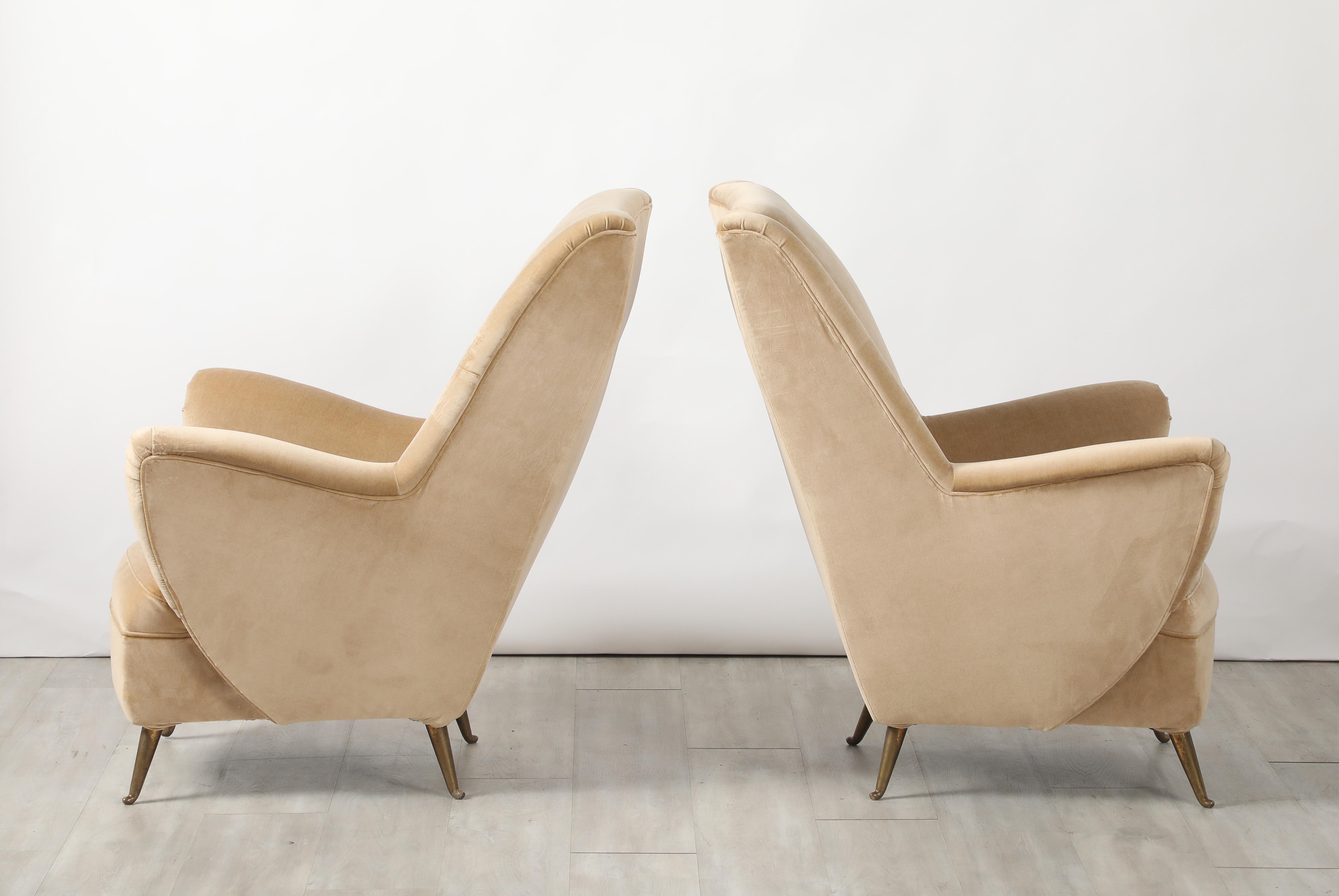 Gio Ponti pour ISA Bergamo Paire de chaises longues à dossier en forme d'aile, vers 1950 en vente 2