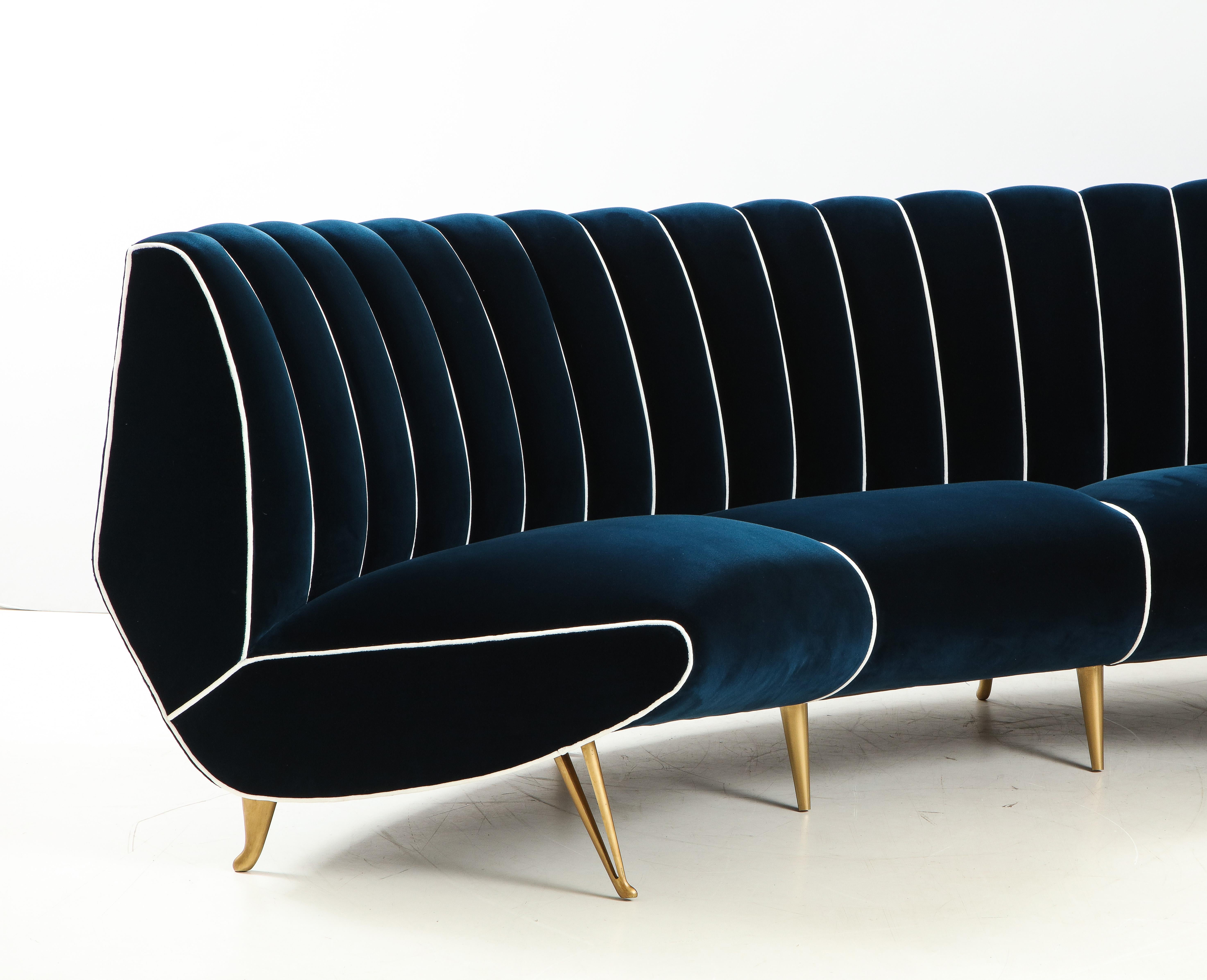 Giulia Veronesi for ISA Bergamo Rare Curved Channel Back Sofa in Navy Velvet For Sale 5