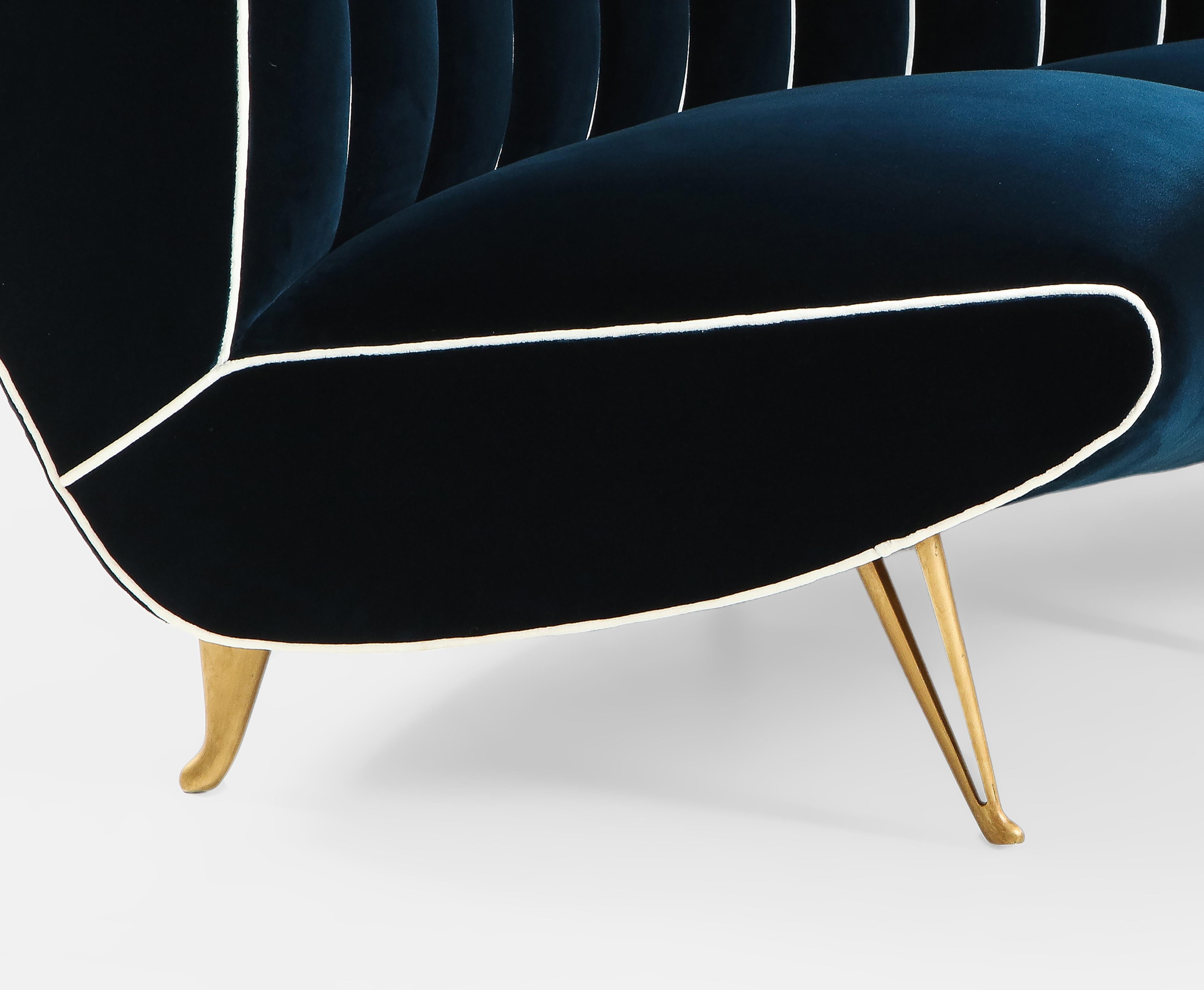Giulia Veronesi for ISA Bergamo Rare Curved Channel Back Sofa in Navy Velvet For Sale 8