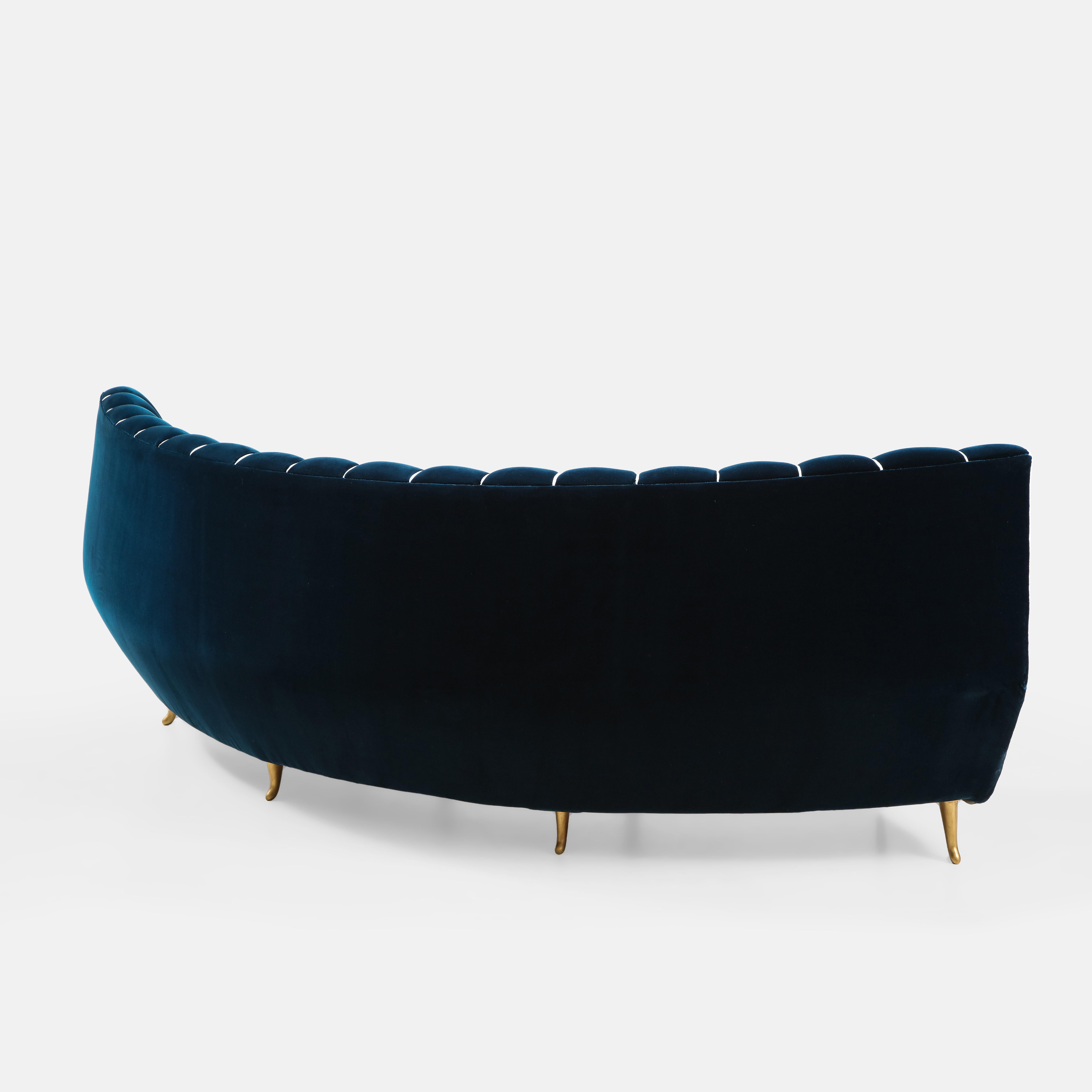 Giulia Veronesi for ISA Bergamo Rare Curved Channel Back Sofa in Navy Velvet In Excellent Condition For Sale In New York, NY