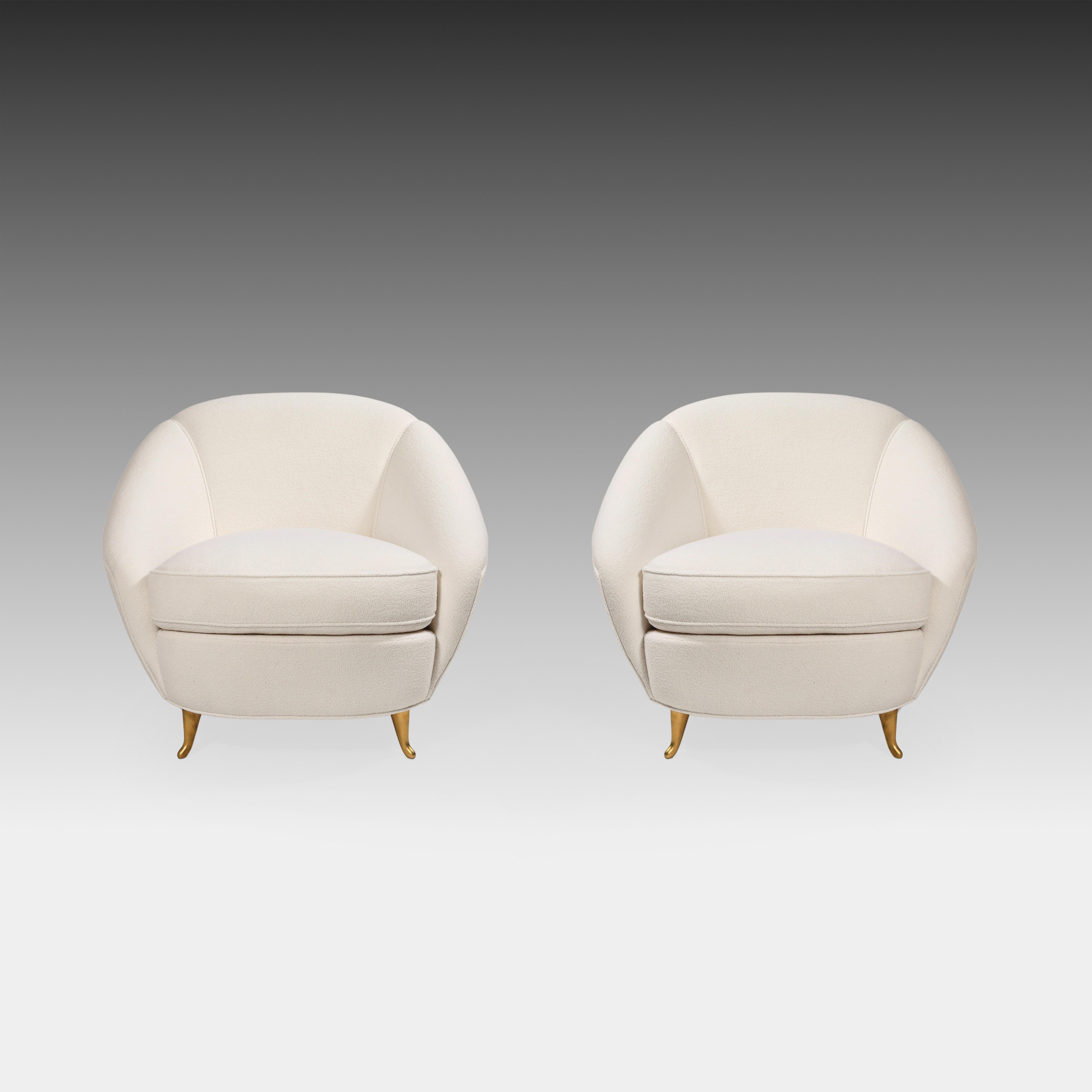 Italian Gio Ponti for ISA Rare Set of Four Ivory Bouclé Armchairs or Lounge Chairs 1950s For Sale