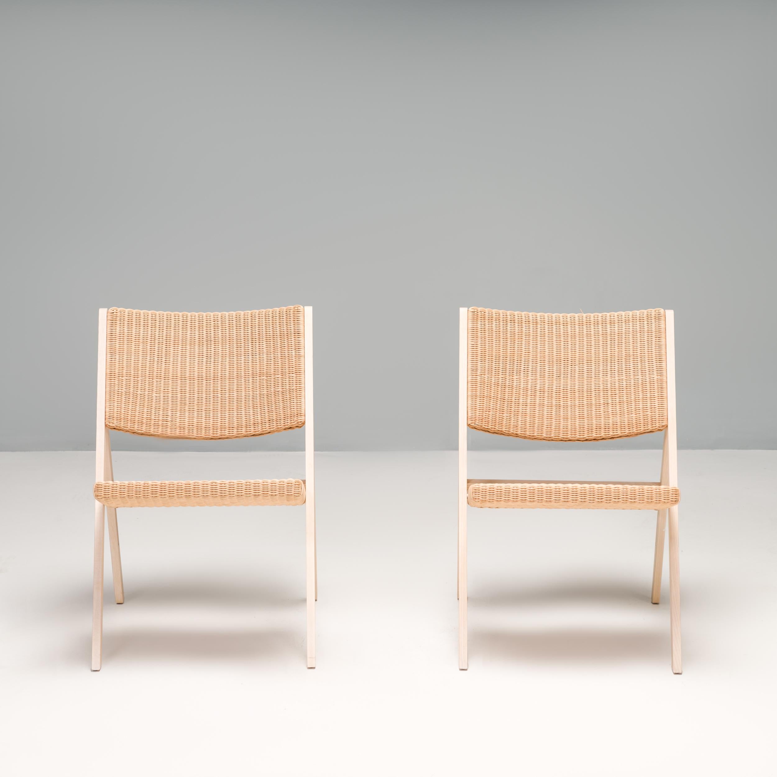 Disegnata originariamente da Gio Ponti nel 1970, la D.270.1 è una riedizione della sedia originale in collaborazione con Molteni & C.

Parte della collezione di mobili 