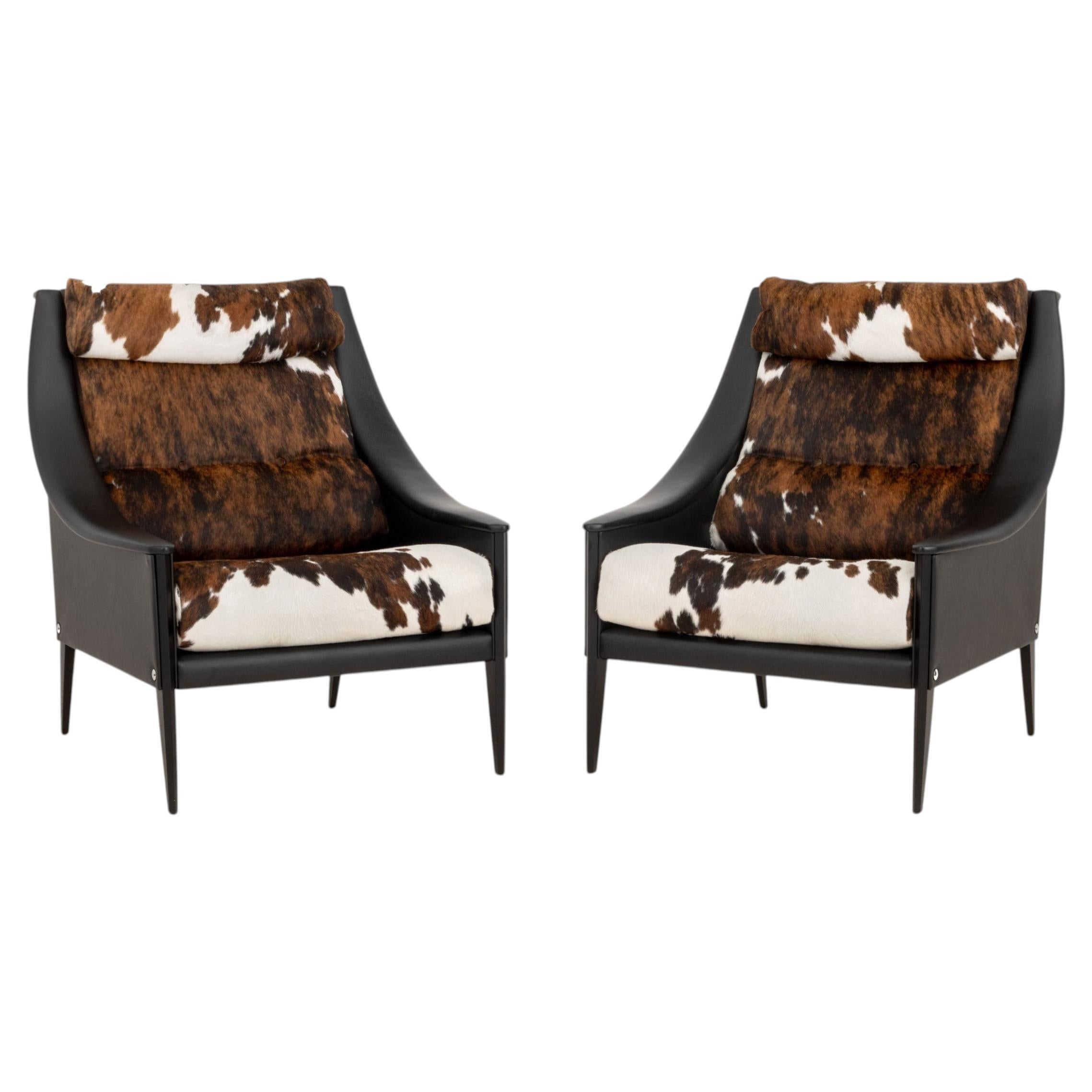 Gio Ponti Dezza Lounge Chairs for Poltro Frau, Cowhide & Leather, Italian Design