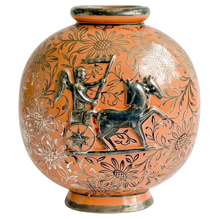 Vase Trinfale de Gio Ponti pour Richard Ginori, rouge avec superposition  d'argent, Italie, 1929 En vente sur 1stDibs