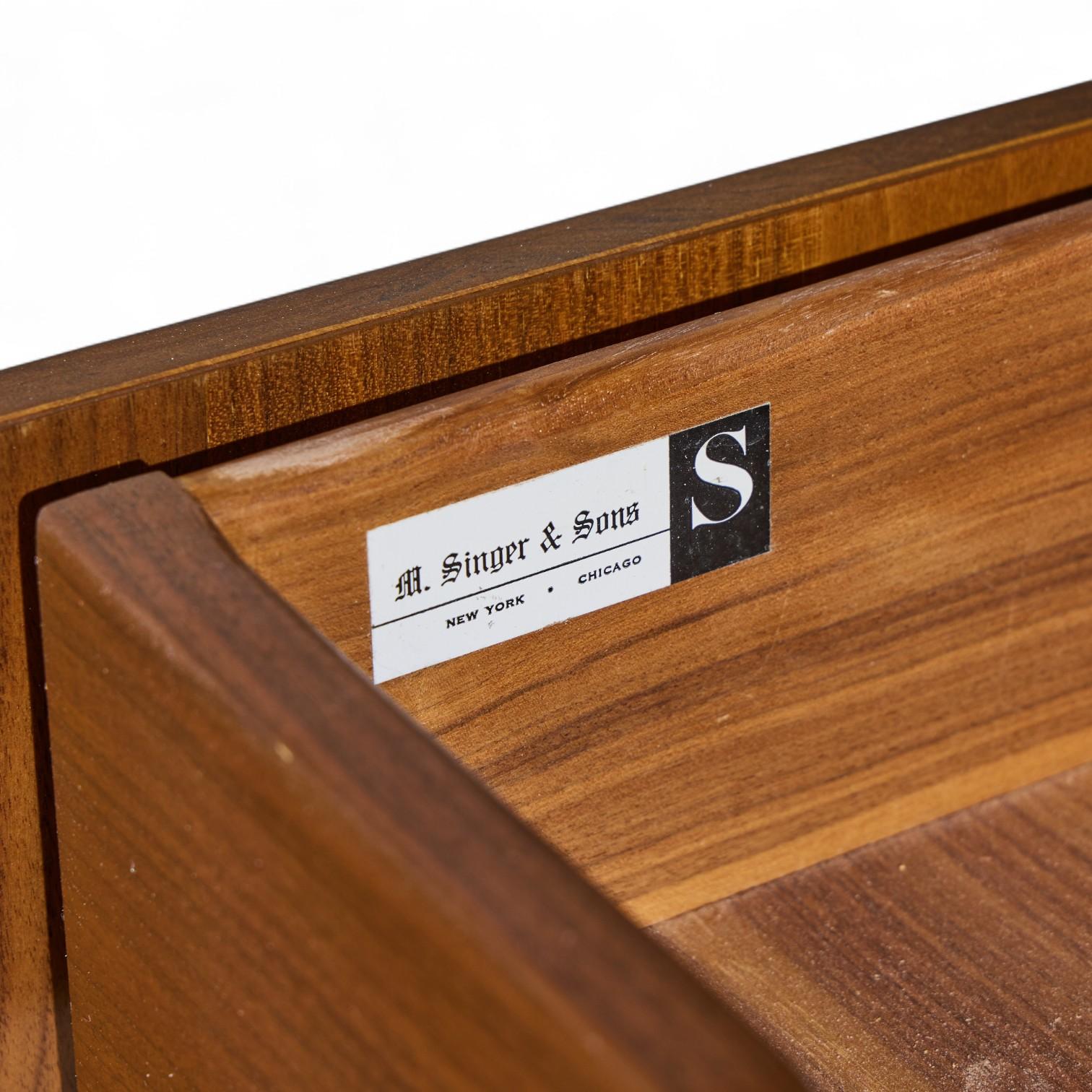 Gio Ponti for Singer and Sons meuble de rangement mi-siècle en noyer Modèle 2160 en vente 4