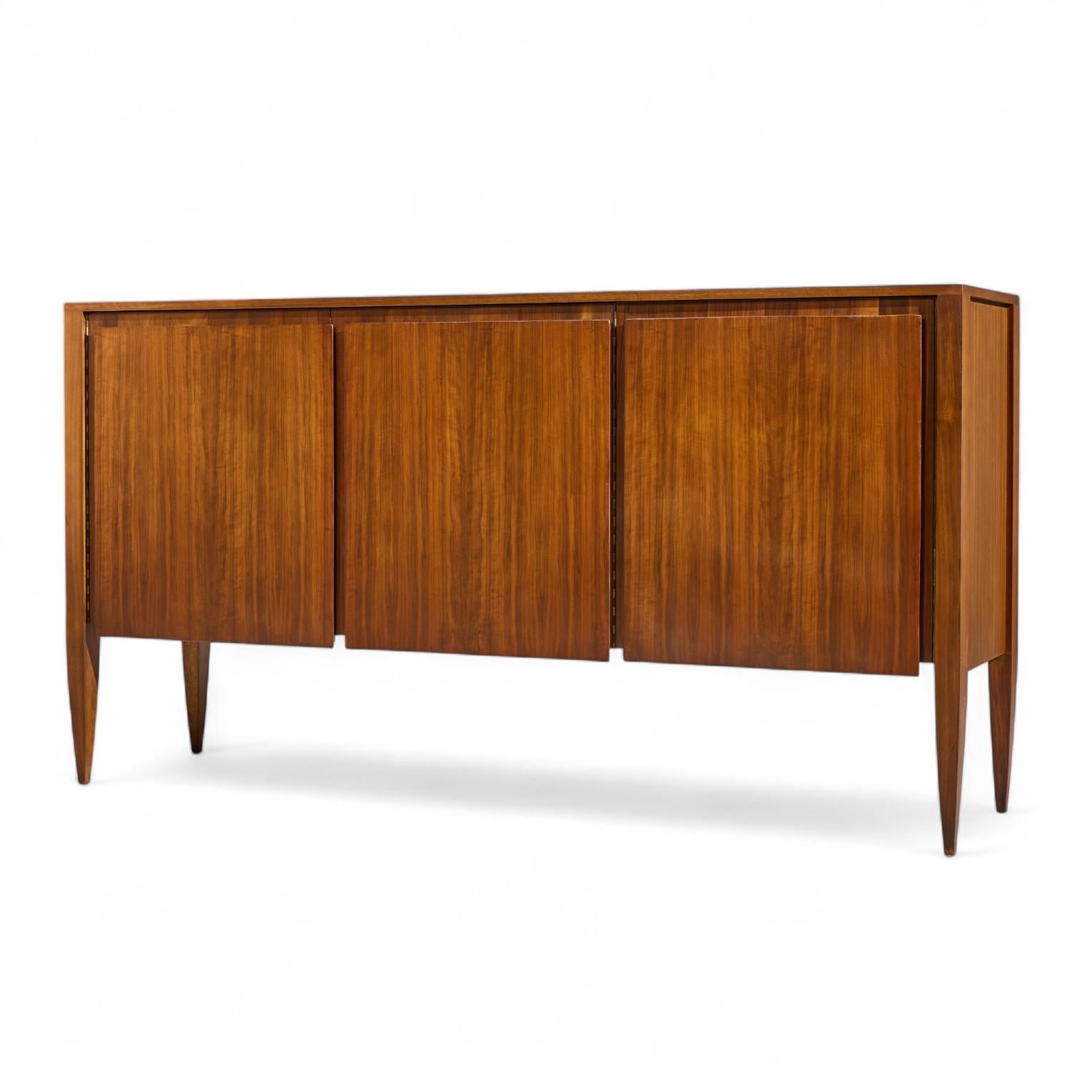 Mid-Century Modern Gio Ponti for Singer and Sons meuble de rangement mi-siècle en noyer Modèle 2160 en vente