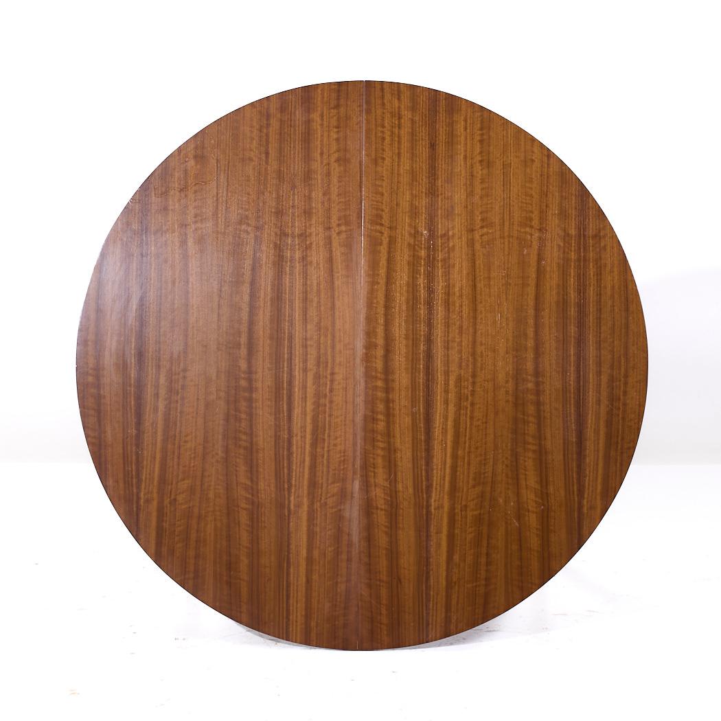 American Gio Ponti for Singer and Sons Model 2135 MCM Walnut Expanding Dining Table For Sale