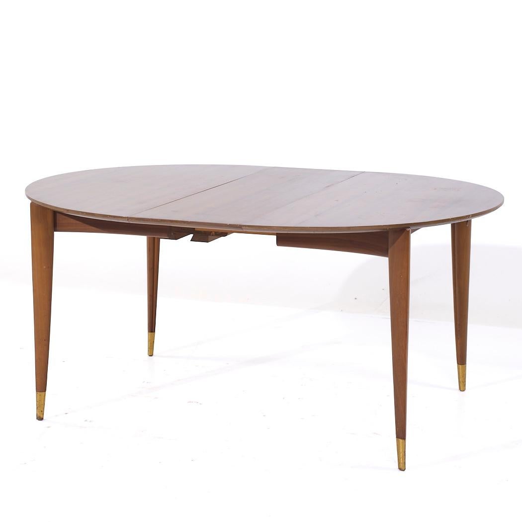 Gio Ponti for Singer and Sons Model 2135 MCM Walnut Expanding Dining Table For Sale 1