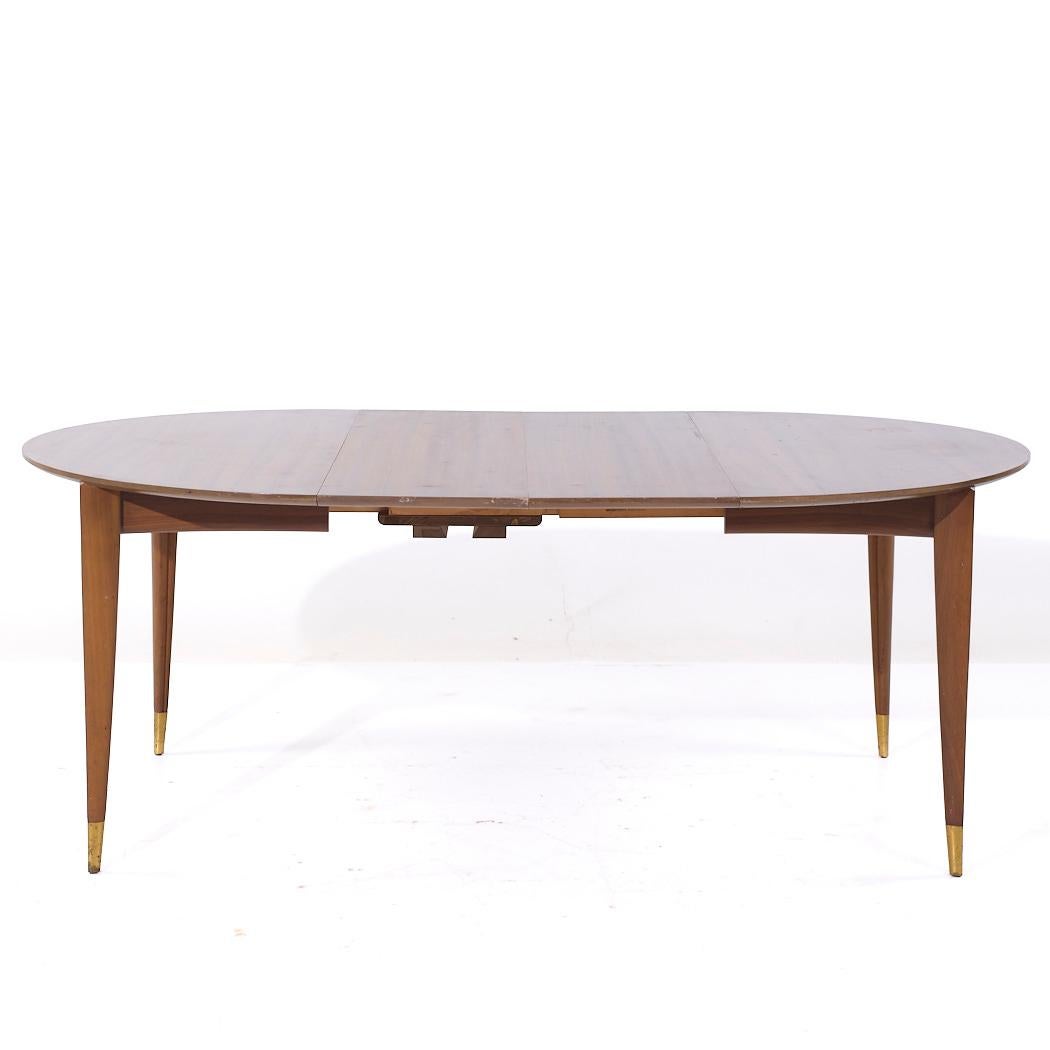 Gio Ponti for Singer and Sons Model 2135 MCM Walnut Expanding Dining Table For Sale 3