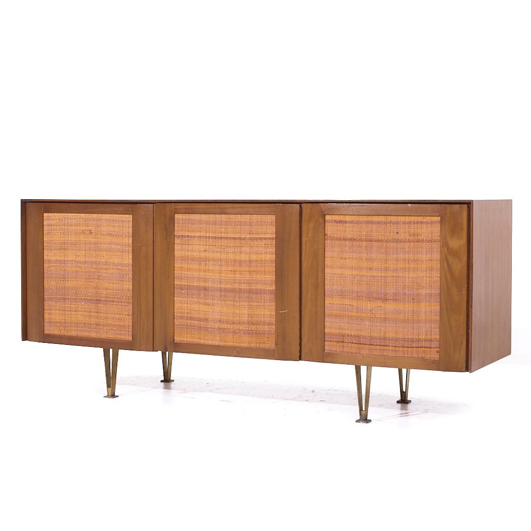 Mid-Century Modern Gio Ponti pour Singer and Sons Modèle 2184 MCM Noyer, canne et laiton Crednza en vente