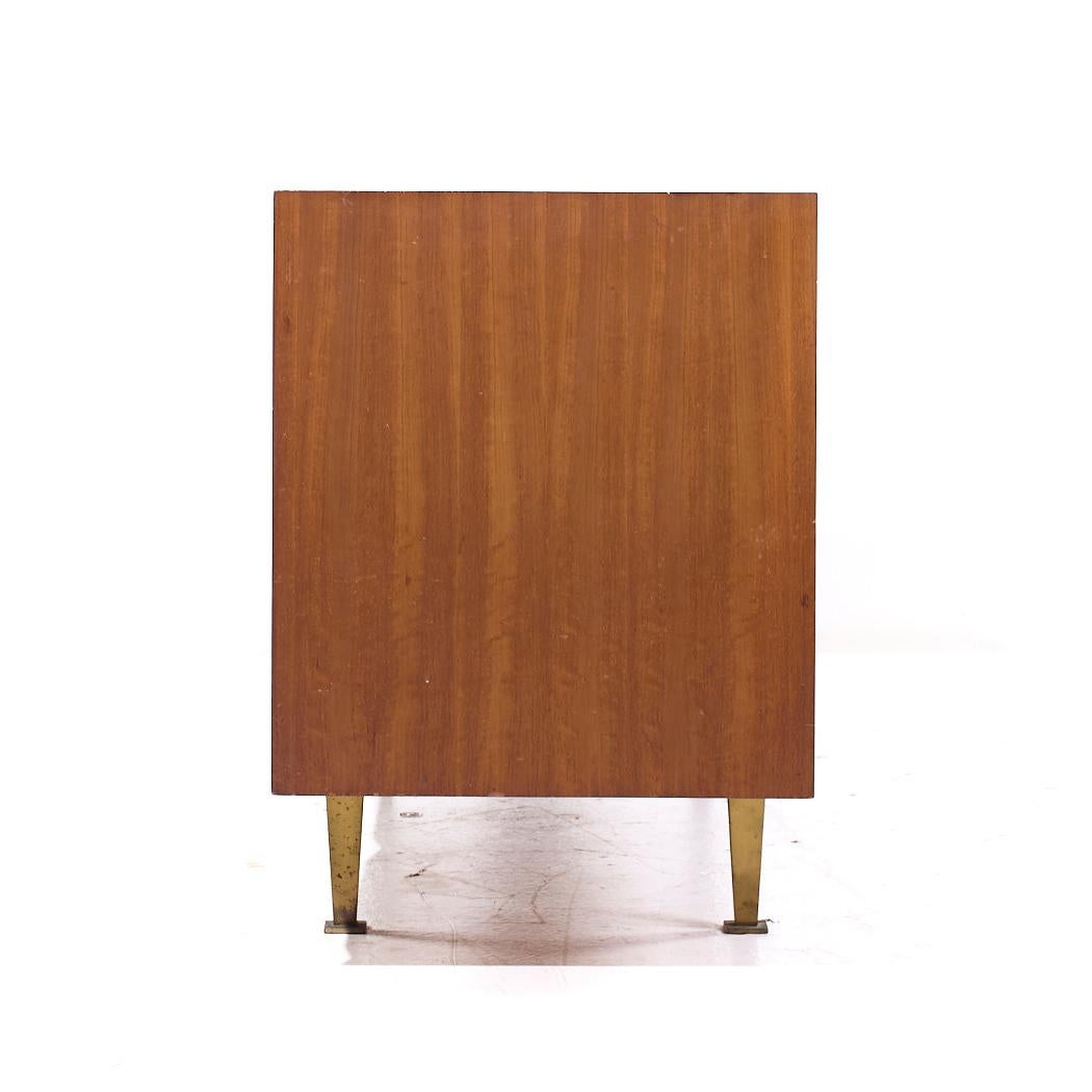 italien Gio Ponti pour Singer and Sons Modèle 2184 MCM Noyer, canne et laiton Crednza en vente