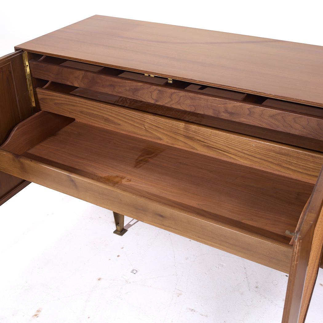 Gio Ponti pour Singer and Sons Modèle 2184 MCM Noyer, canne et laiton Crednza en vente 1