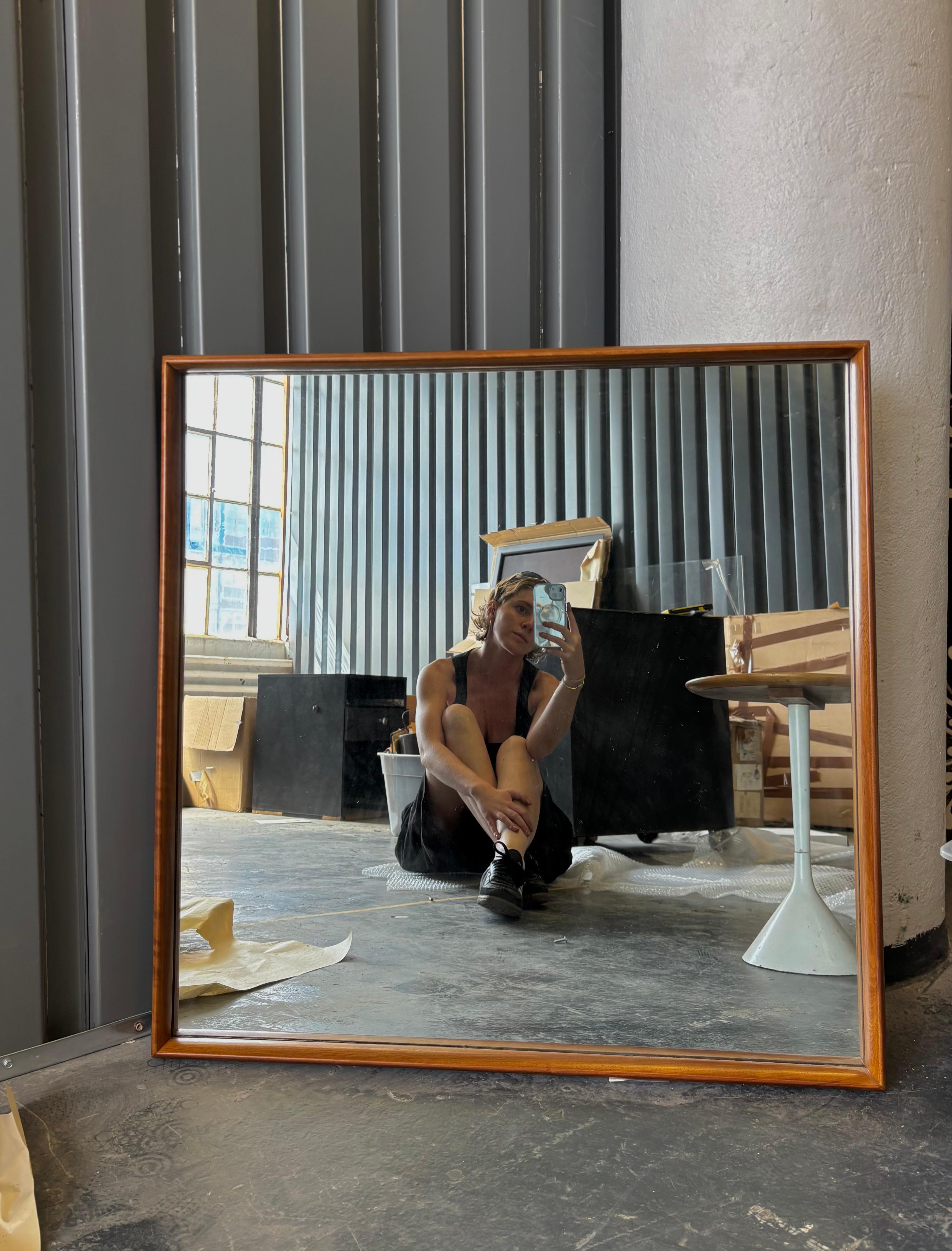 Gio Ponti for Singer Brothers mirror In Good Condition For Sale In New York, NY