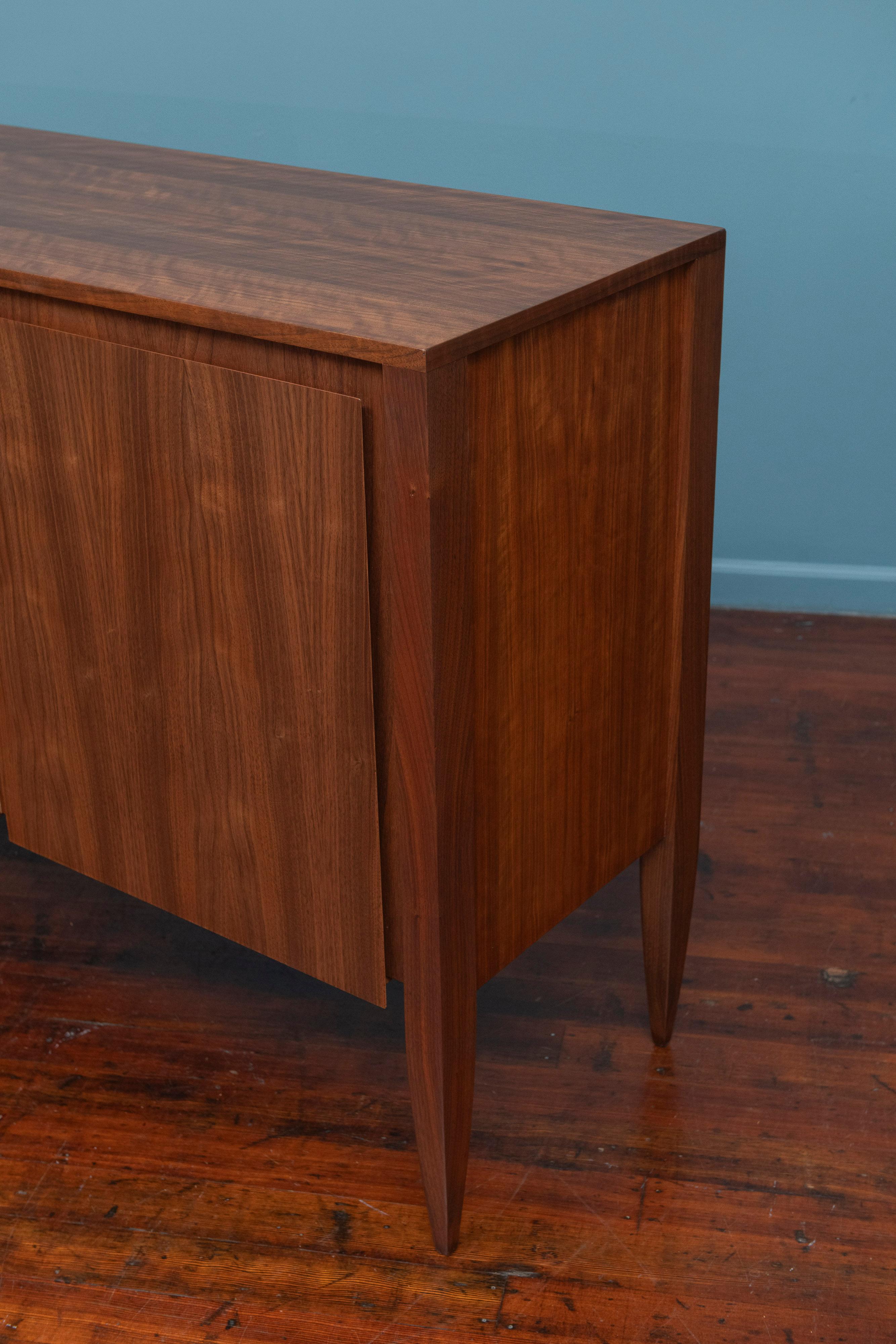 Gio Ponti for Singer & Sons Credenza, Model 2160 For Sale 2