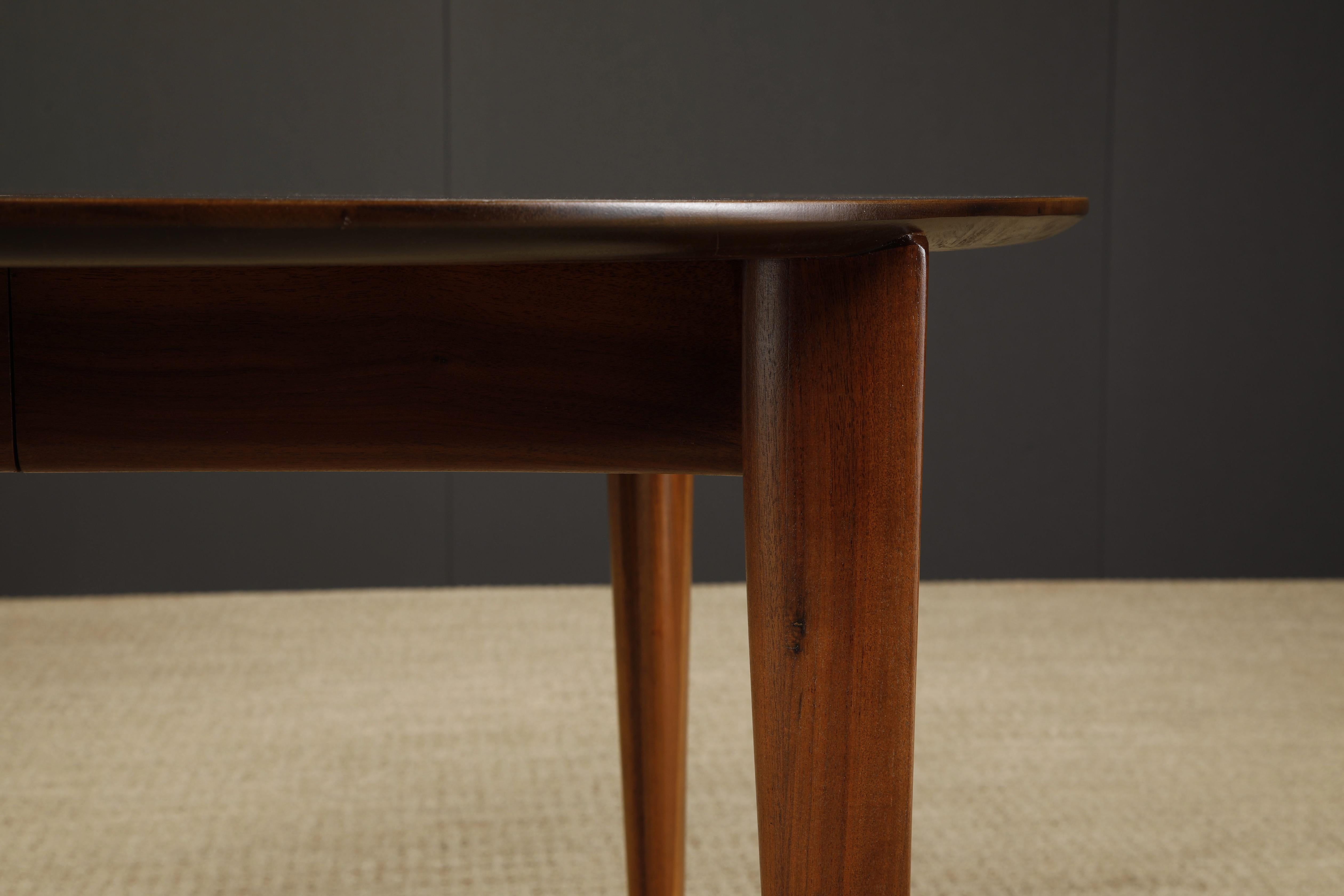 Gio Ponti for Singer & Sons Model #2135 Extendable Dining Table, c 1950, Signed In Excellent Condition In Los Angeles, CA