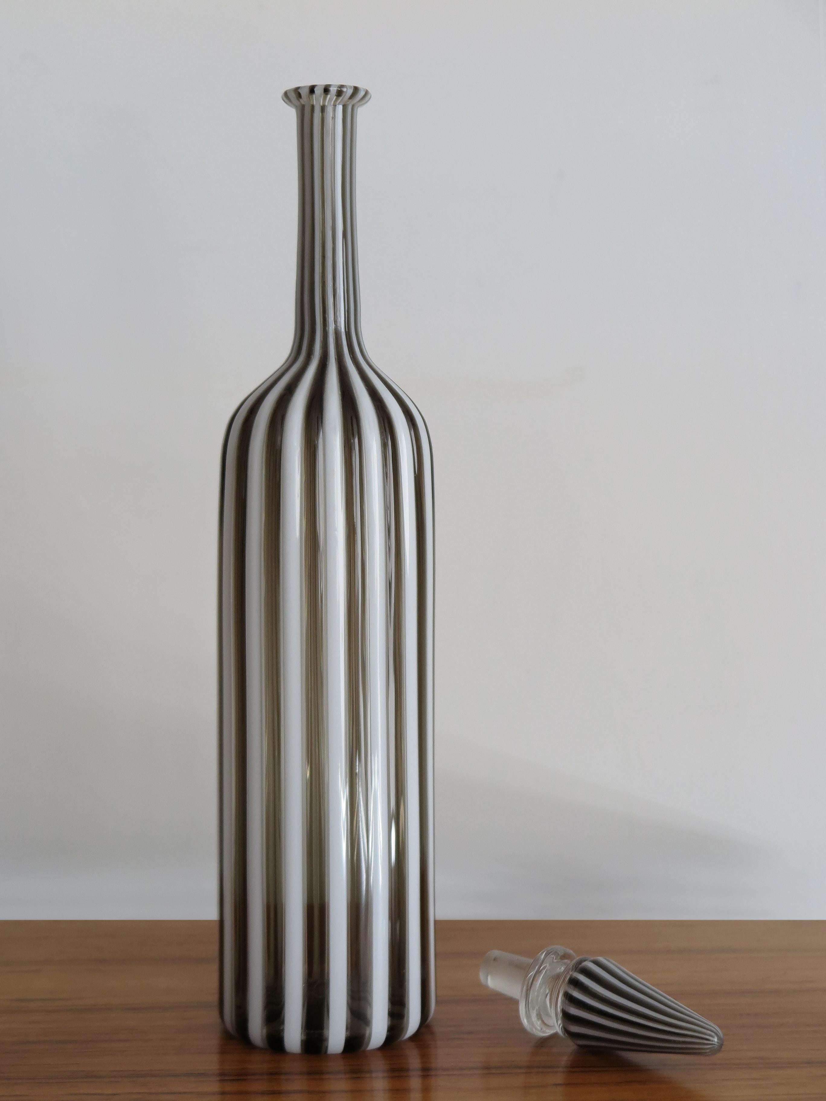 Mid-Century Modern Gio Ponti for Venini White and Grey Glass Bottle Serie “Morandiane”