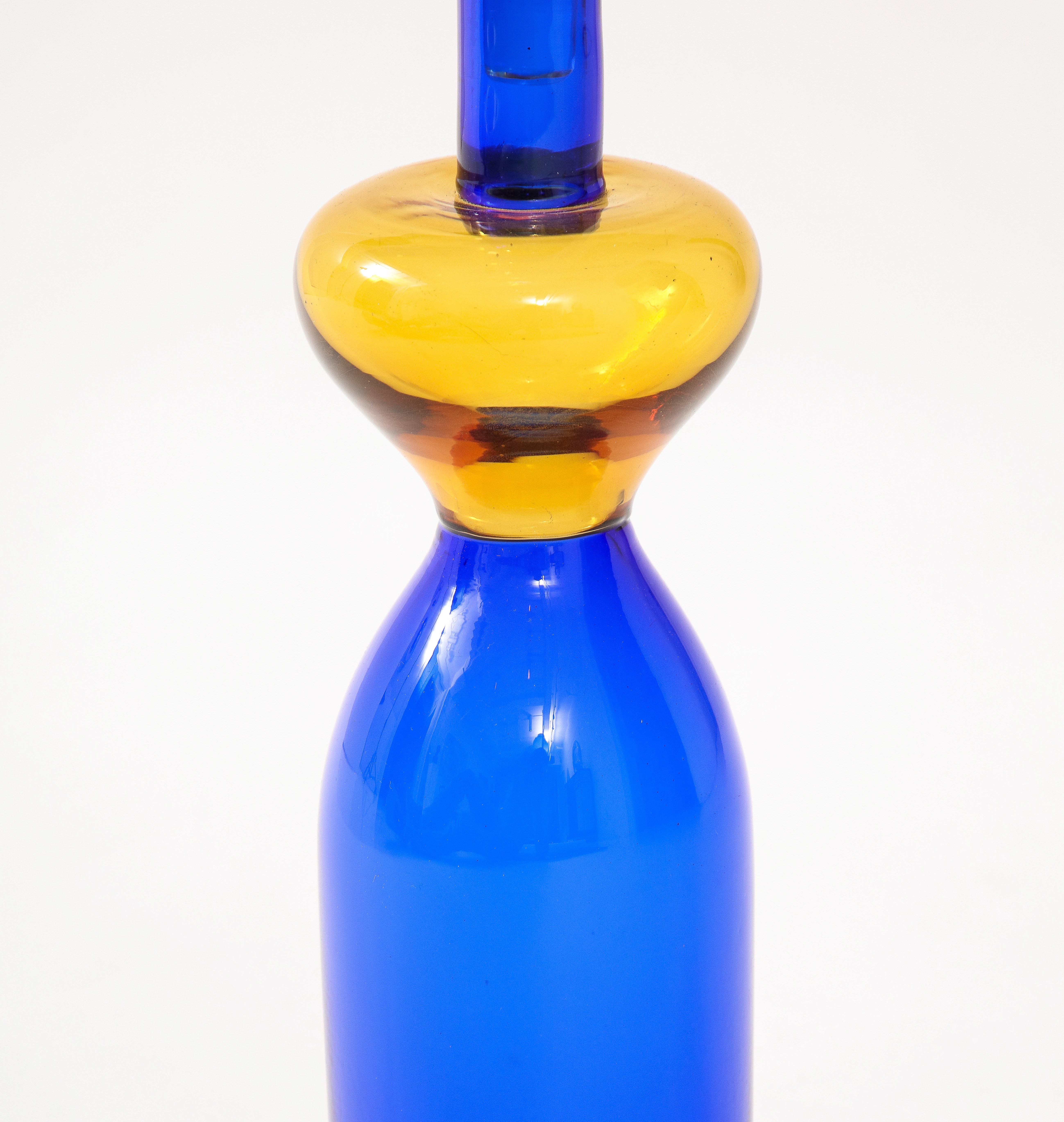Gio Ponti for Venini Old Lady Bottle Model 4492 In Good Condition For Sale In New York, NY