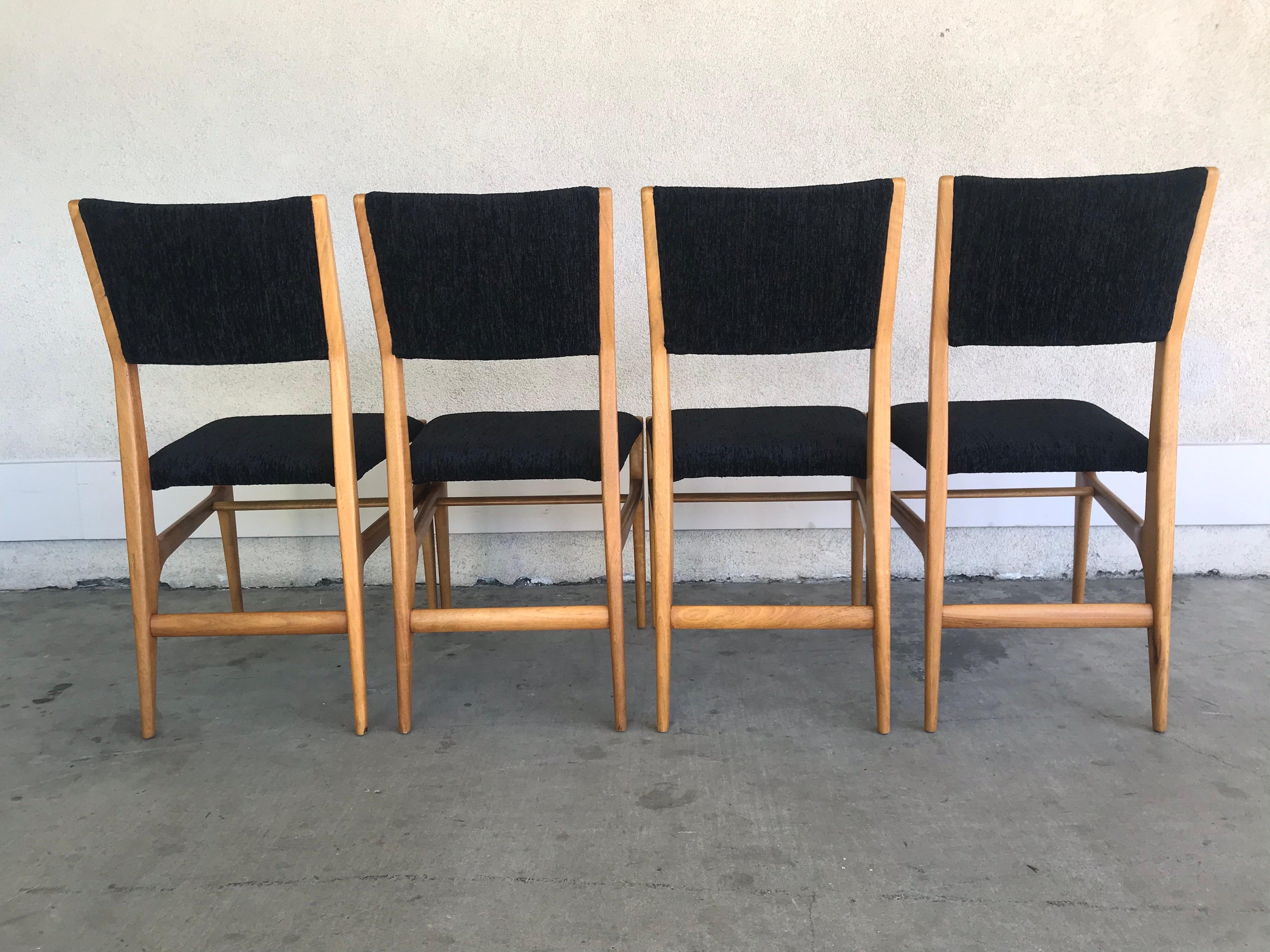 Gio Ponti Dining Chairs, 20th Century 3