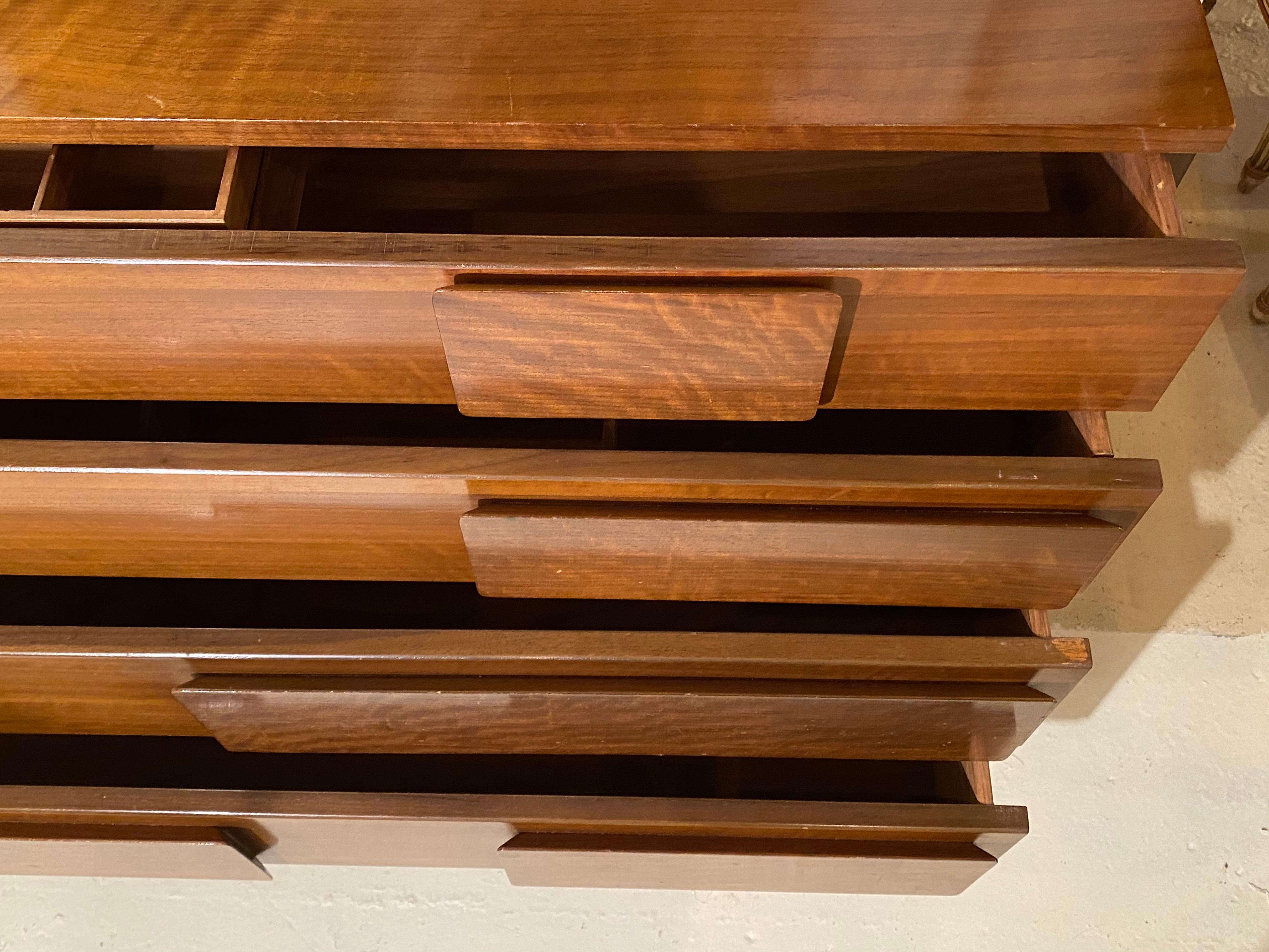 Gio Ponti, Singer and Sons, Italian Mid-Century Modern, Walnut, Chest, 1950s For Sale 3