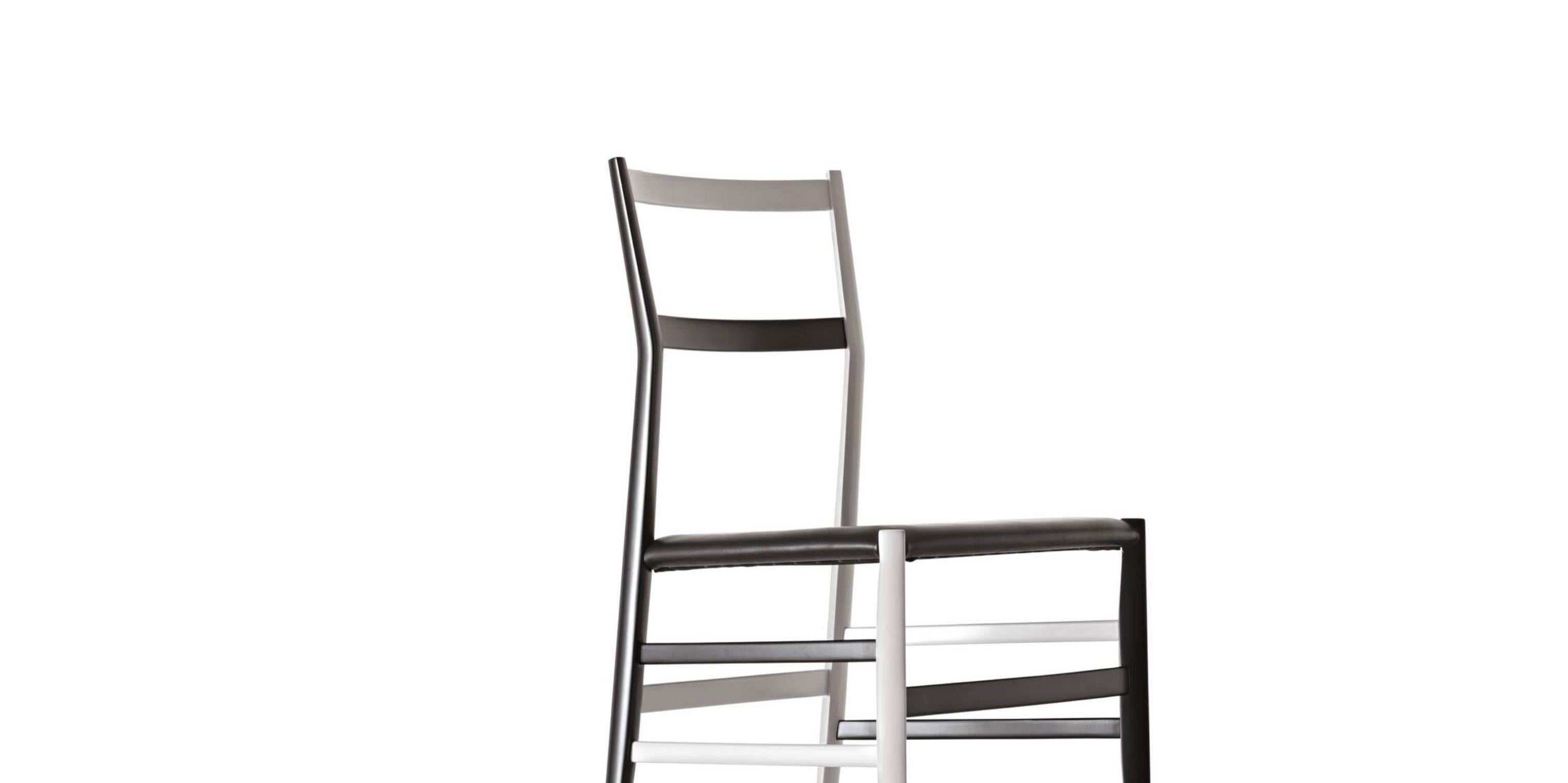 Mid-Century Modern Gio Ponti Frassino Tinto Black & White Aswood Superleggera Chair For Cassina For Sale