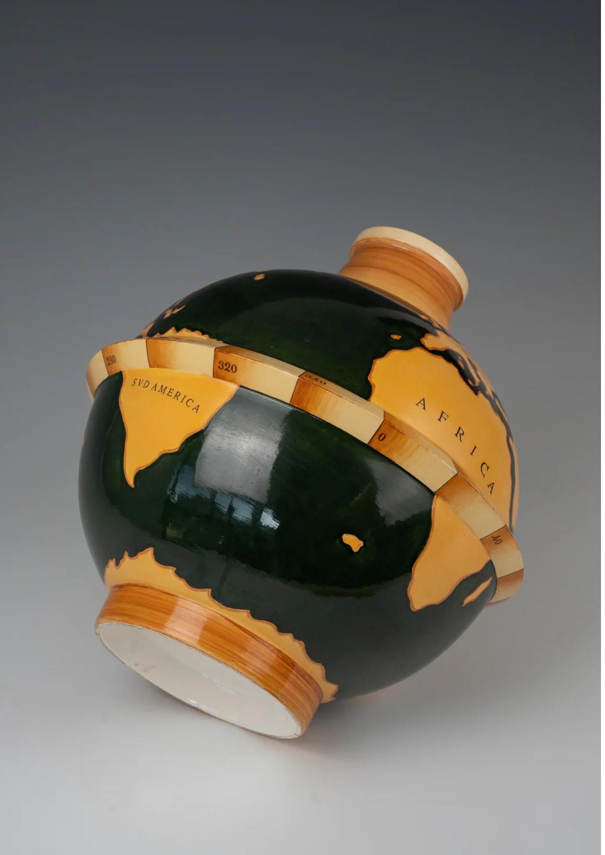 Early 20th Century Gio Ponti Ginori Pottery Globe Vase, 1929 For Sale