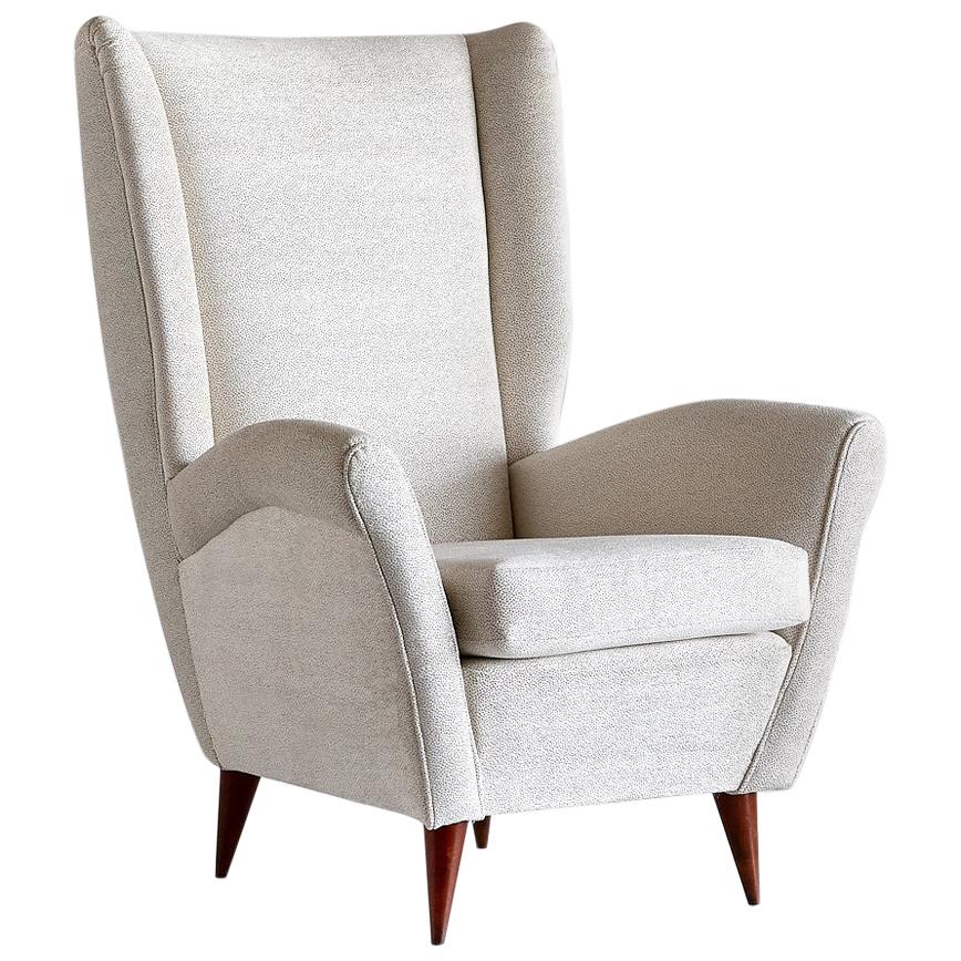 Gio Ponti High Back Armchair in Ivory Chenille and Walnut, Italy, Late 1940s
