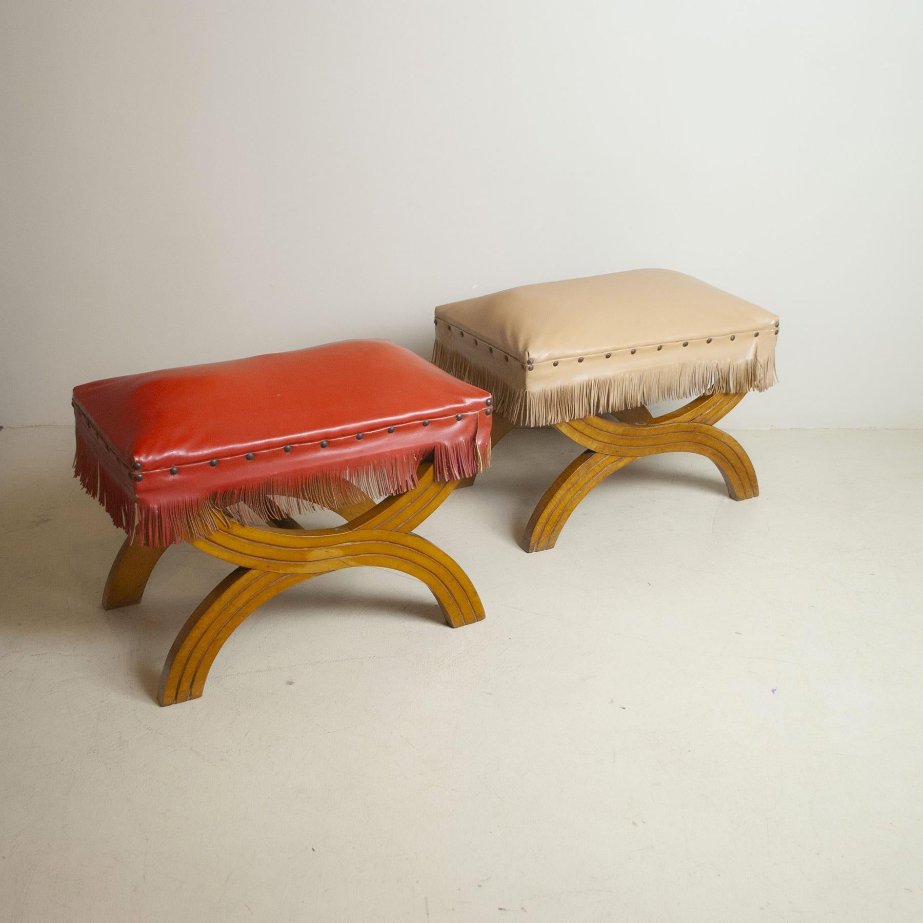 Gio Ponti in the Style Pair of Wooden Stools from the 1960s In Good Condition For Sale In bari, IT
