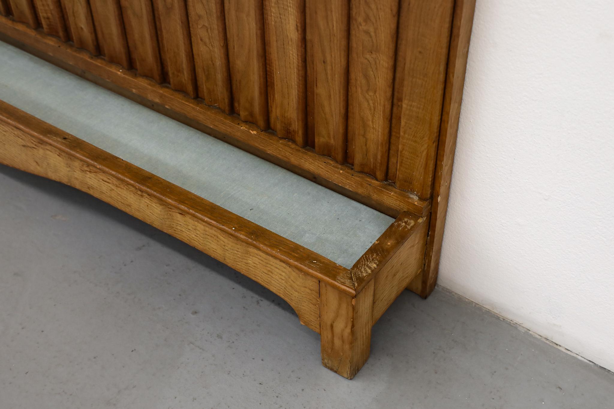 Gio Ponti Inspired Hallway Rack with Hooks and Umbrella Tray For Sale 8