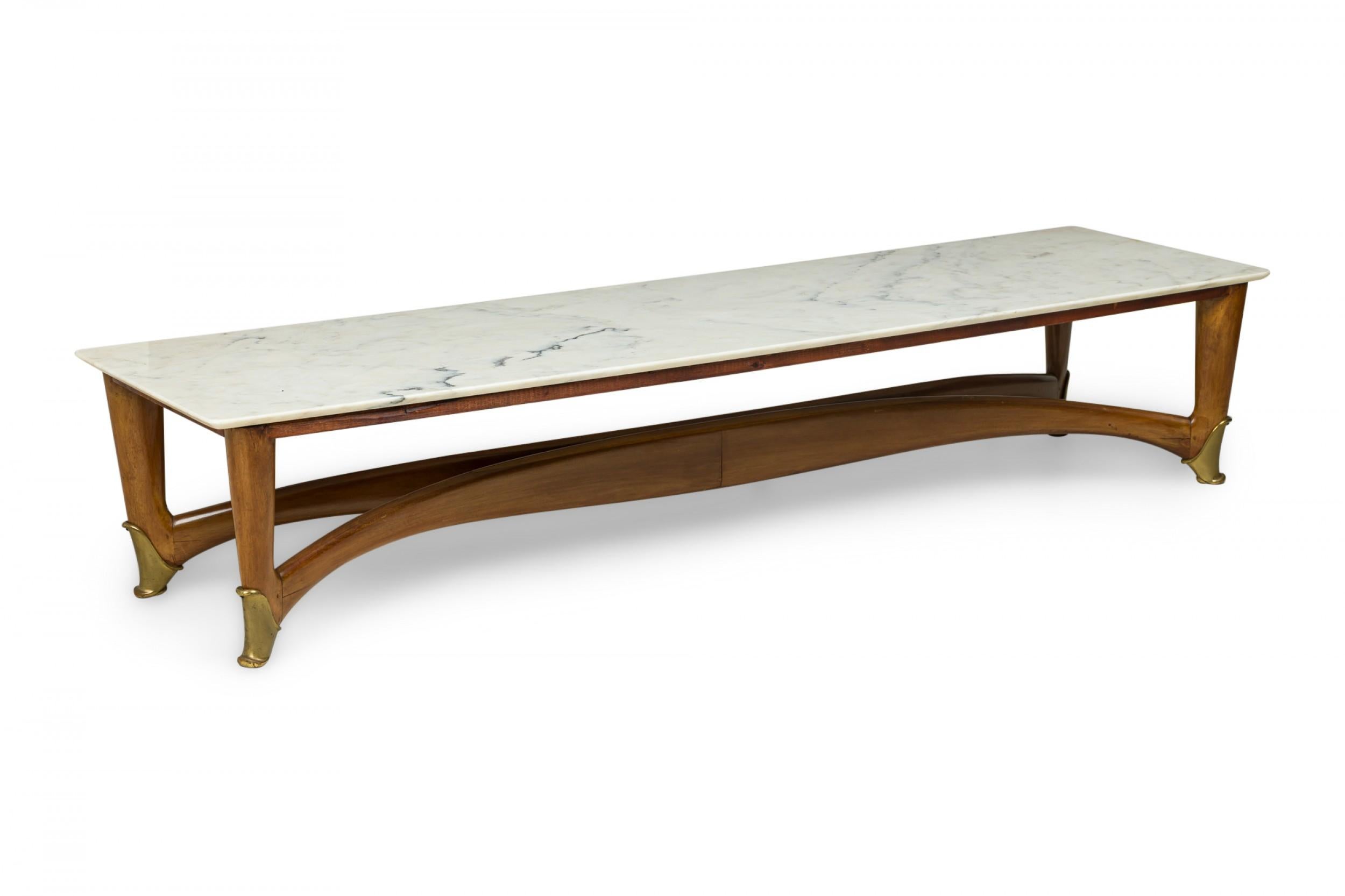 Gio Ponti Italian Mid-Century Modern Walnut and White Marble Low / Coffee Table (table basse / basse) en vente 3