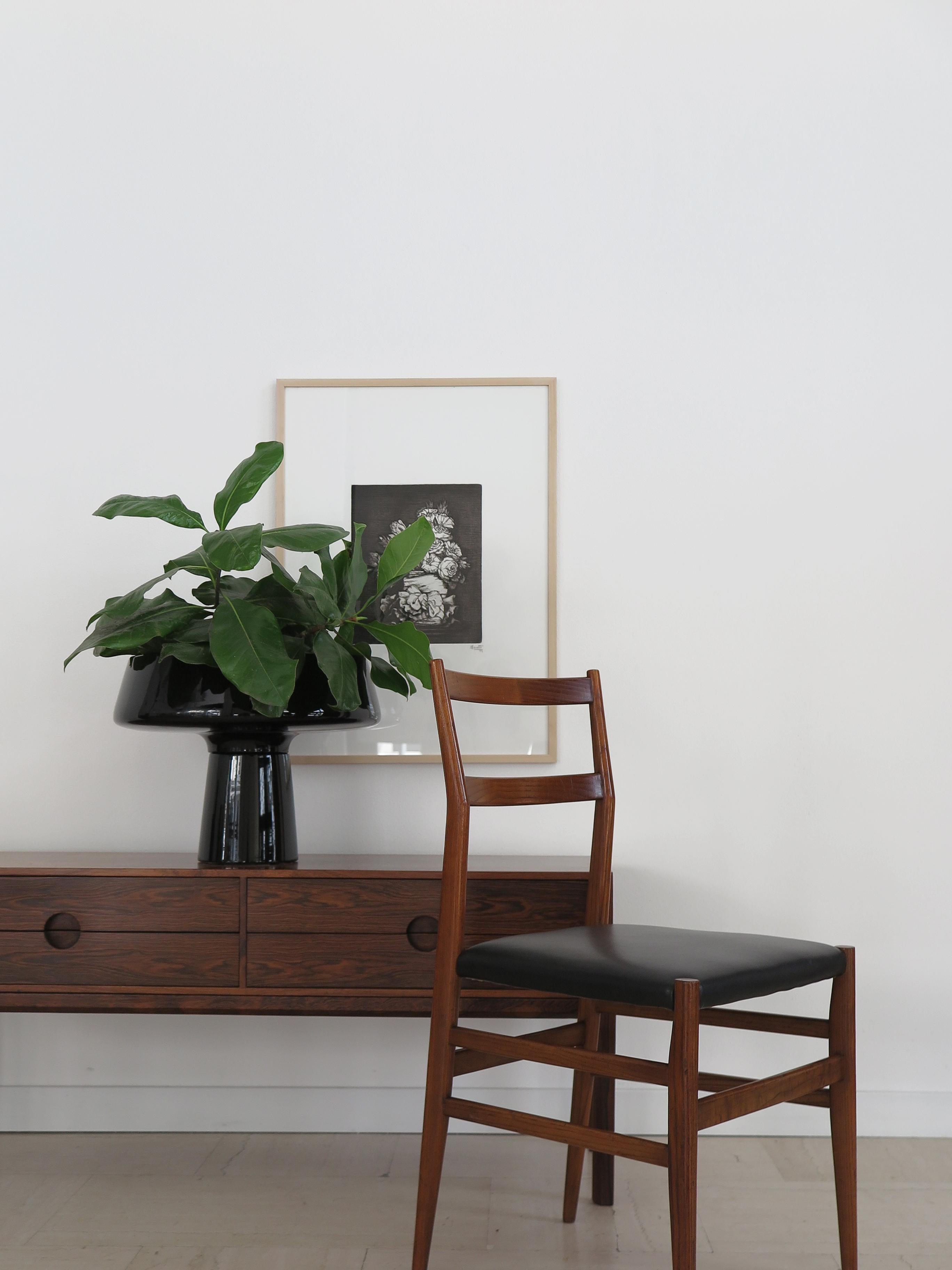 Gio Ponti Sillas de comedor de diseño italiano de mediados de siglo 