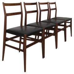 Chaises en bois