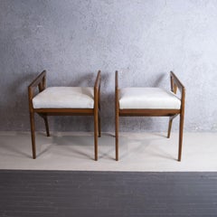 Gio Ponti Italienisches Holzhockerpaar aus der Mitte des Jahrhunderts, 1950er Jahre, für Cassina