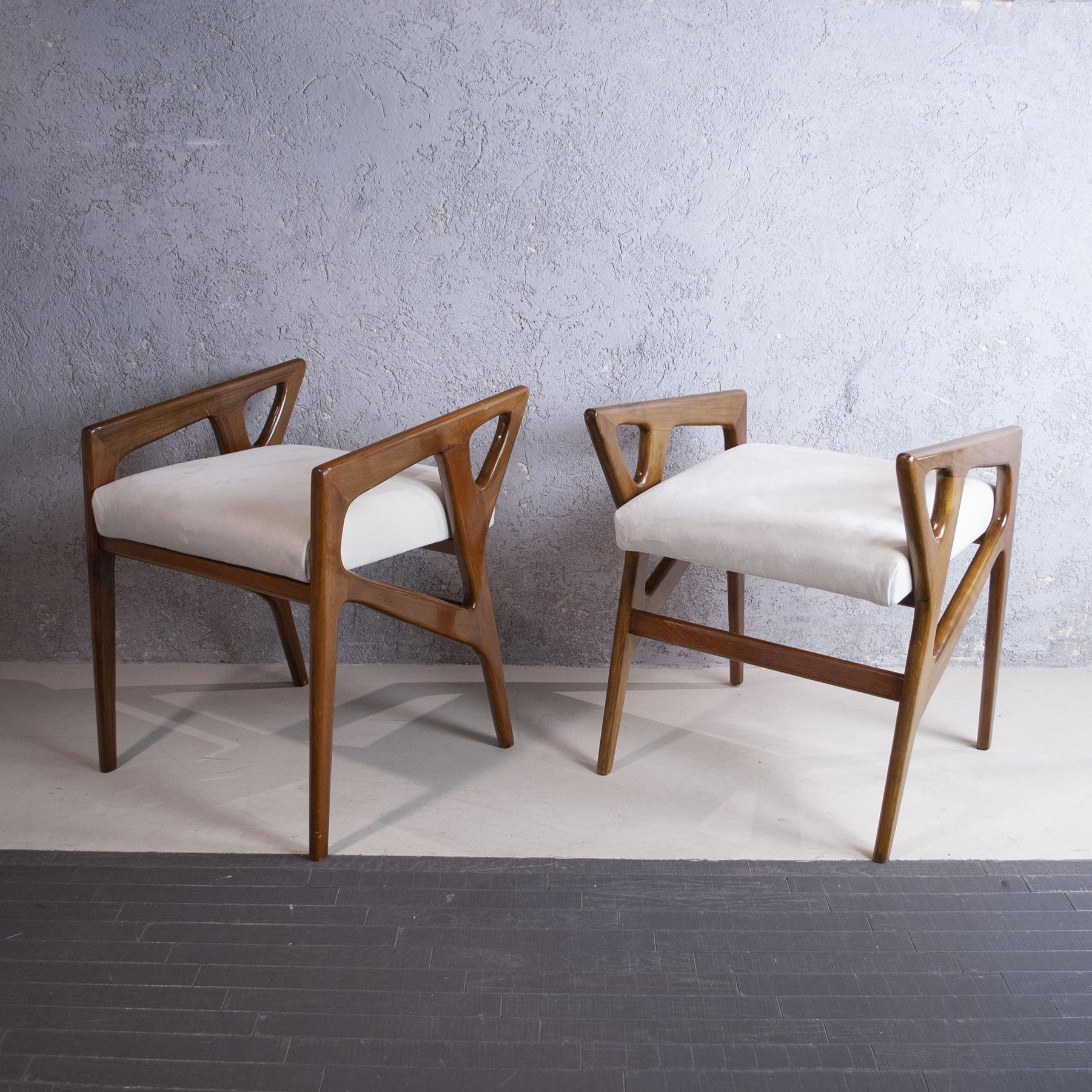 Italian Gio Ponti italian midcentury pair of wooden stools 1950s for Cassina