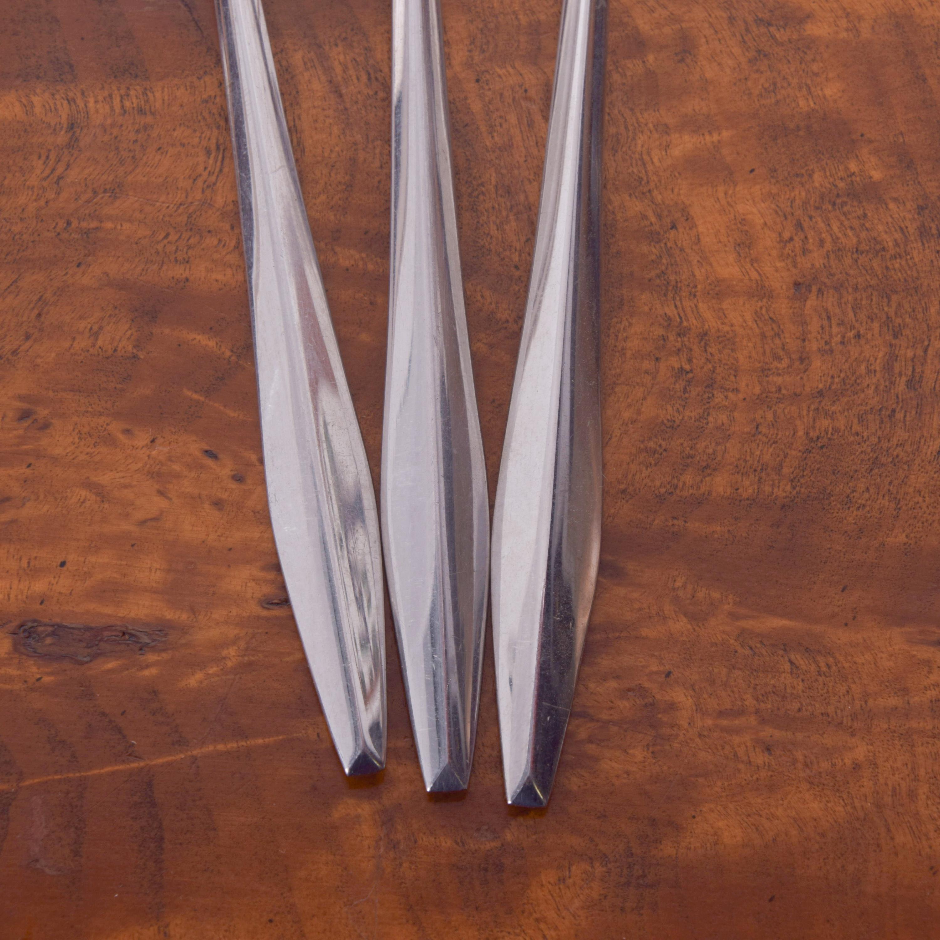 Mid-Century Modern Gio Ponti ensemble de couverts italiens en acier inoxydable et en diamant, trois longues cuillères à thé à glace, 1958 en vente