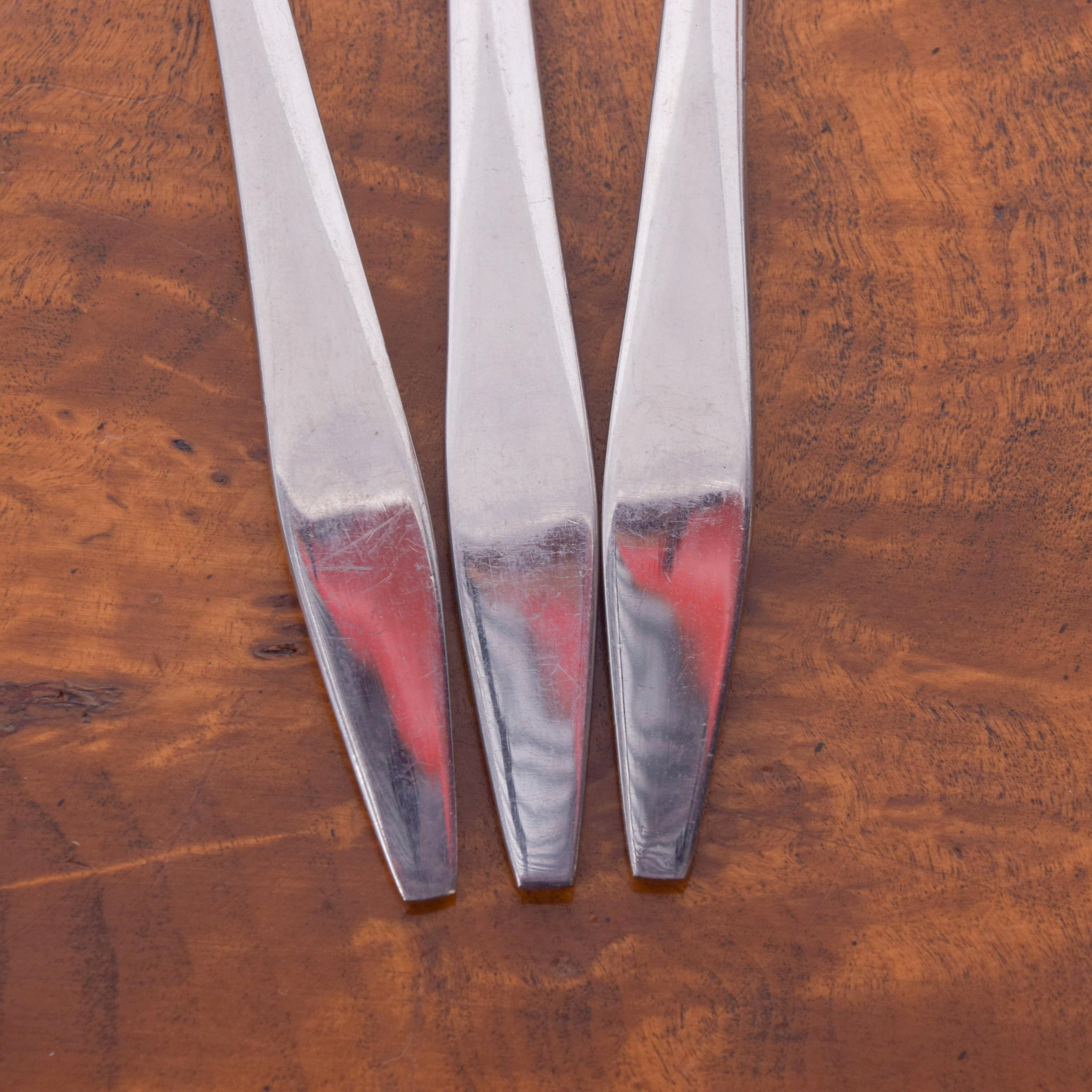 Acier inoxydable Gio Ponti ensemble de couverts italiens en acier inoxydable et en diamant, trois longues cuillères à thé à glace, 1958 en vente