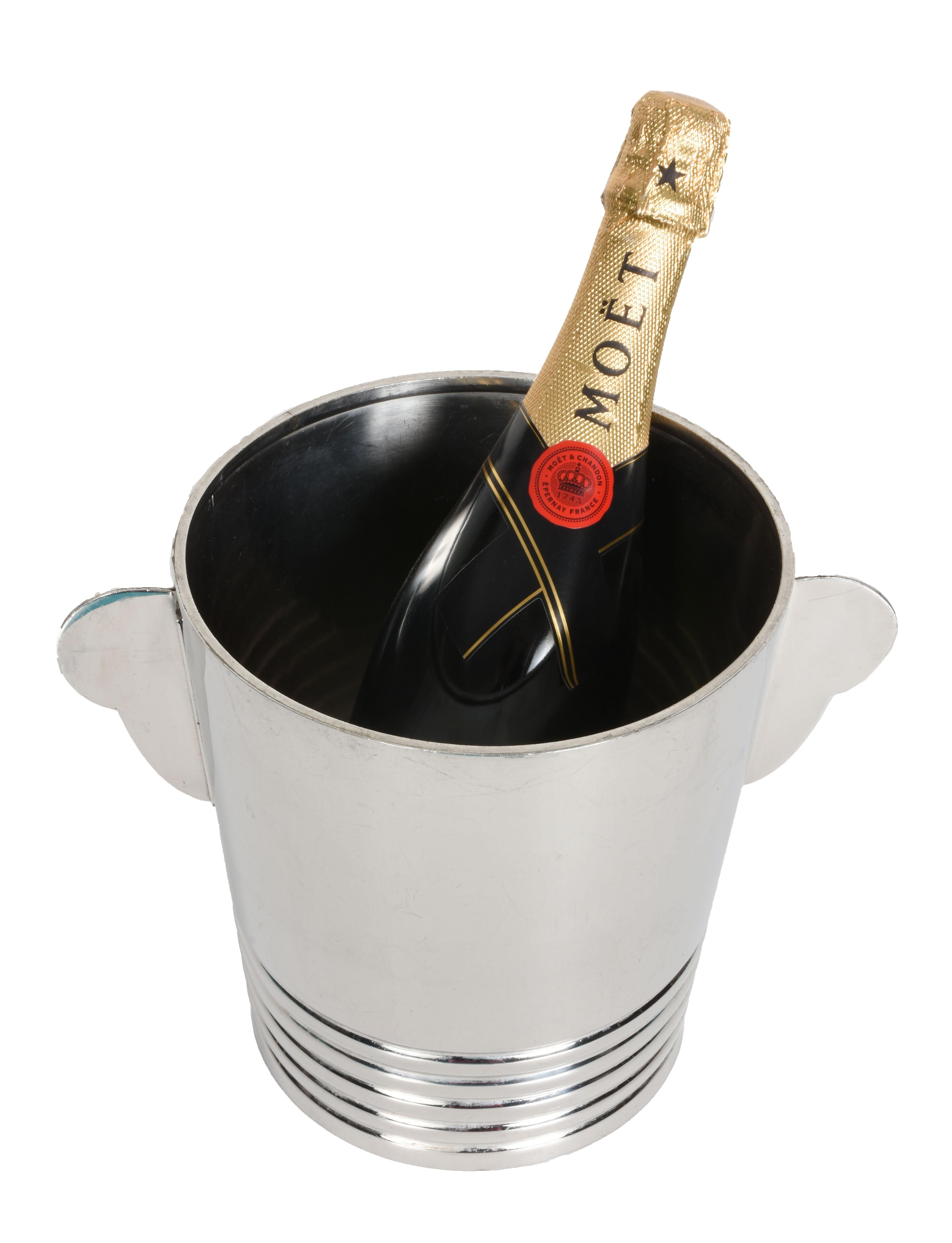 Beautiful steel champagne bucket by Gio Ponti design for Fratelli Calderoni.
