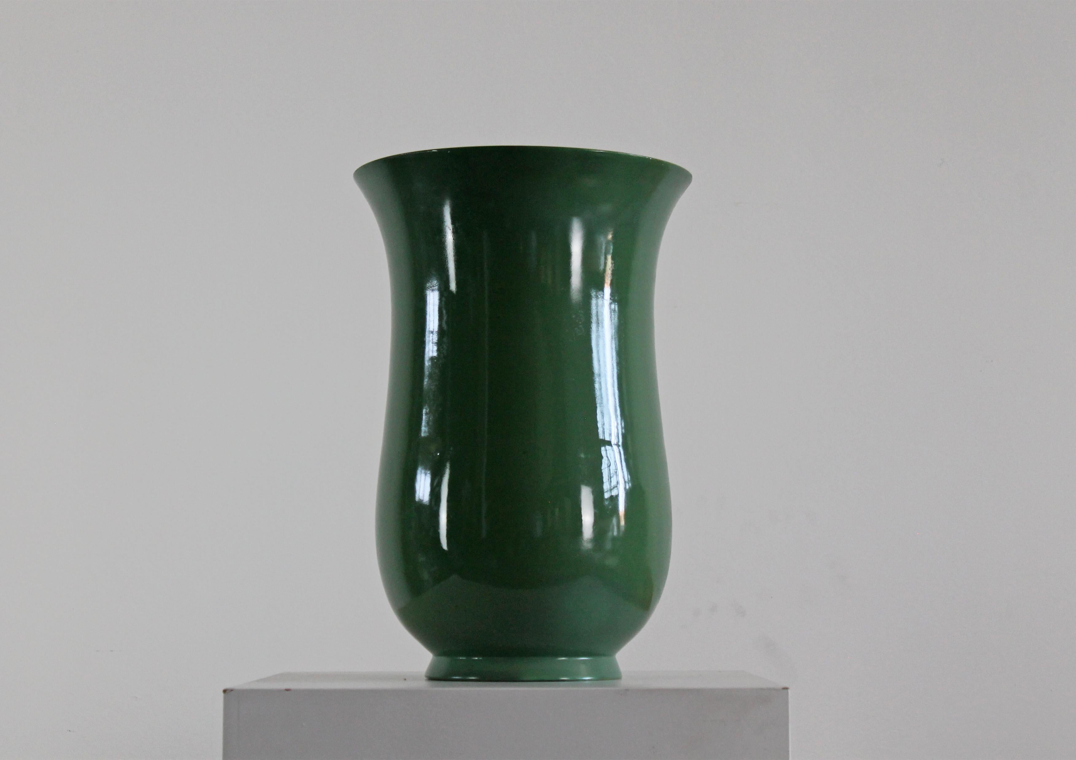 Mid-Century Modern Gio Ponti Large Green Vase in Ceramic by Richard Ginori 1930s Italy For Sale