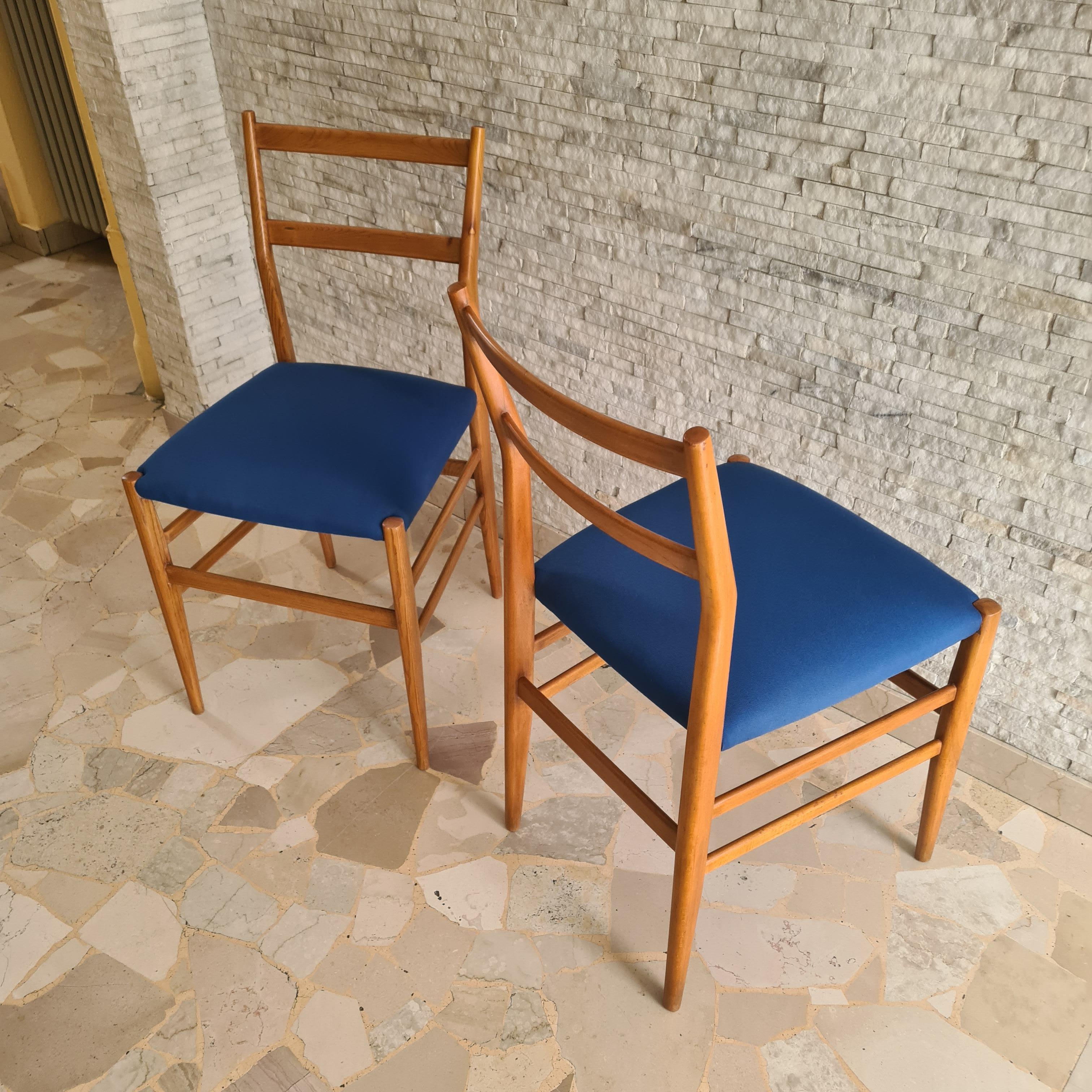 Autre Gio Ponti Leggera  2 Chaises de Cassina 1951 - Manteau d'origine en bois, Italie en vente