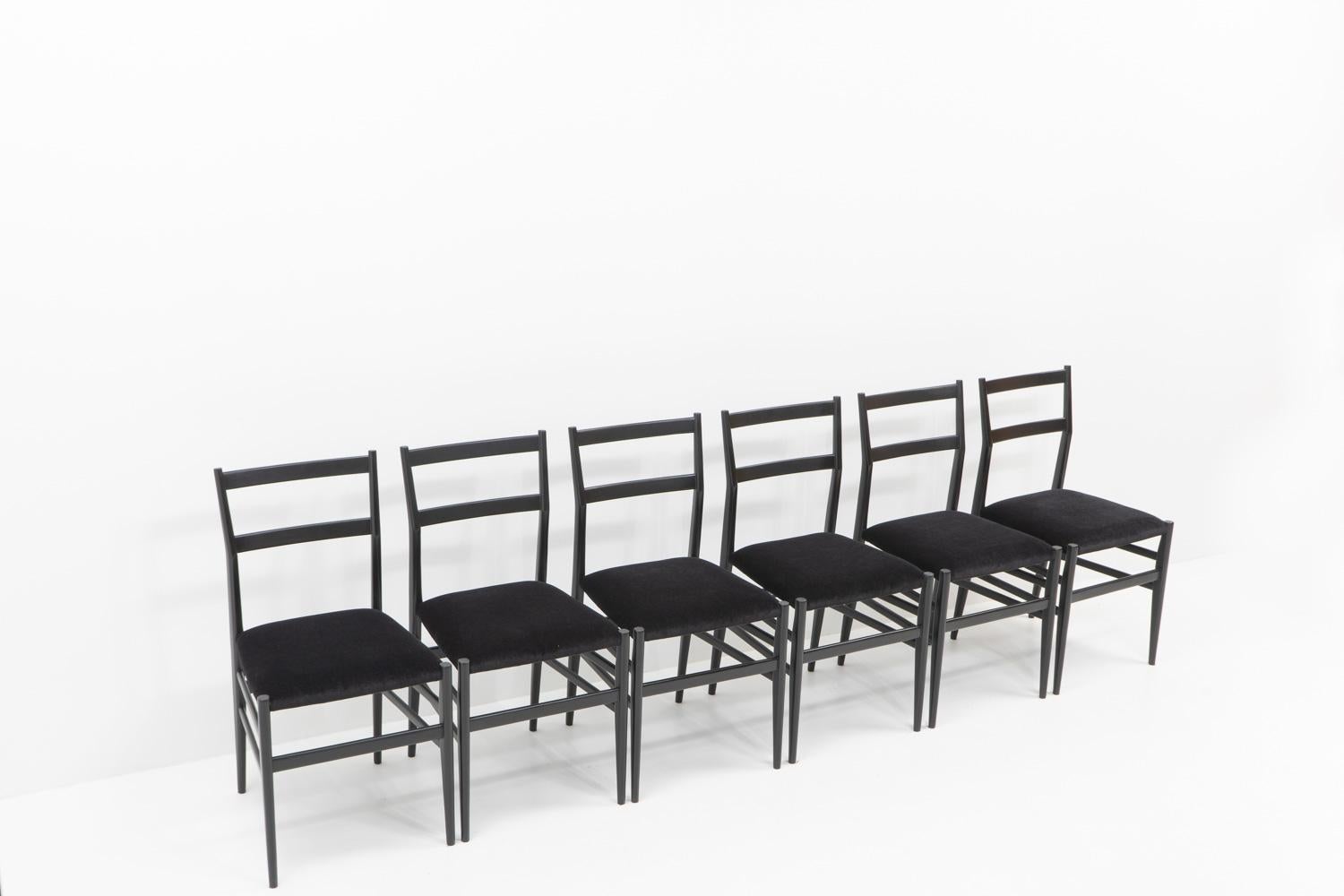 Gio Ponti, Sedia Leggera per Cassina, anni '70 - Set di sei in vendita 5