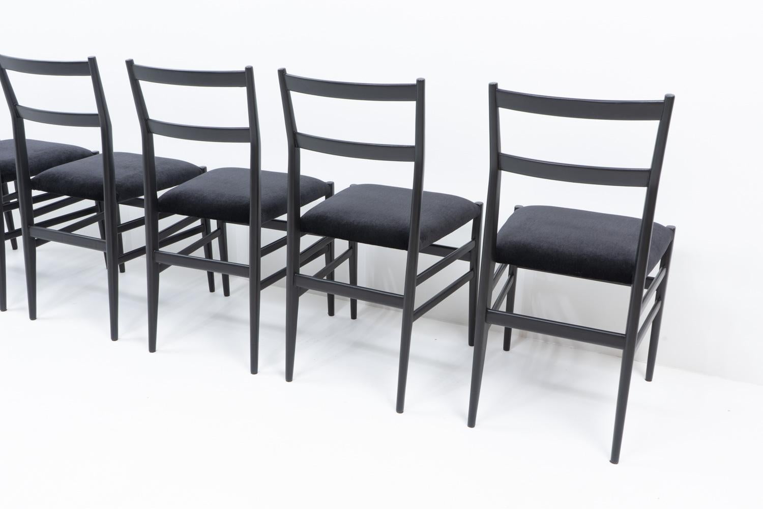 Fine XX secolo Gio Ponti, Sedia Leggera per Cassina, anni '70 - Set di sei in vendita