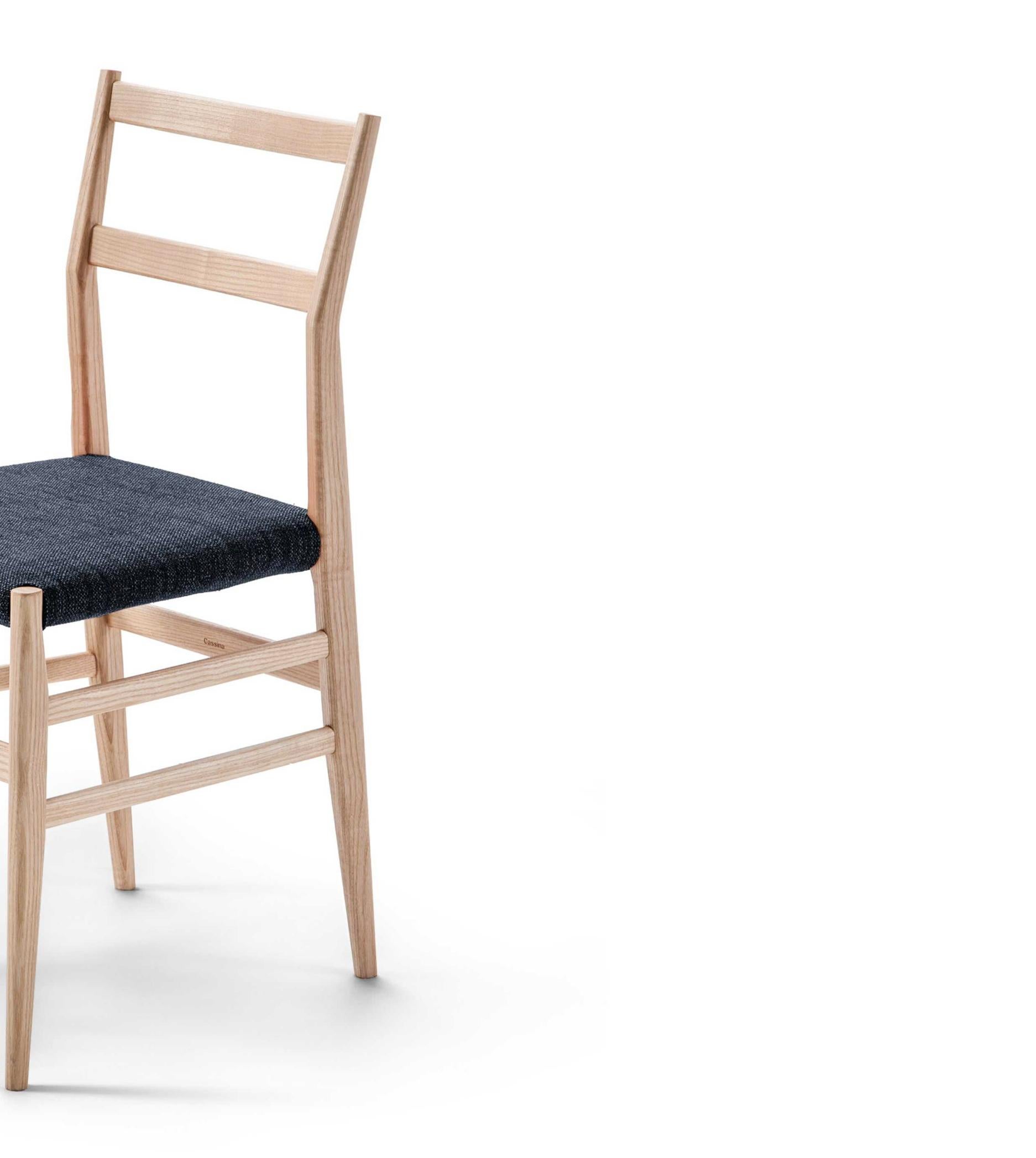 Gio Ponti Leggera Stuhl für Cassina (Walnuss) im Angebot
