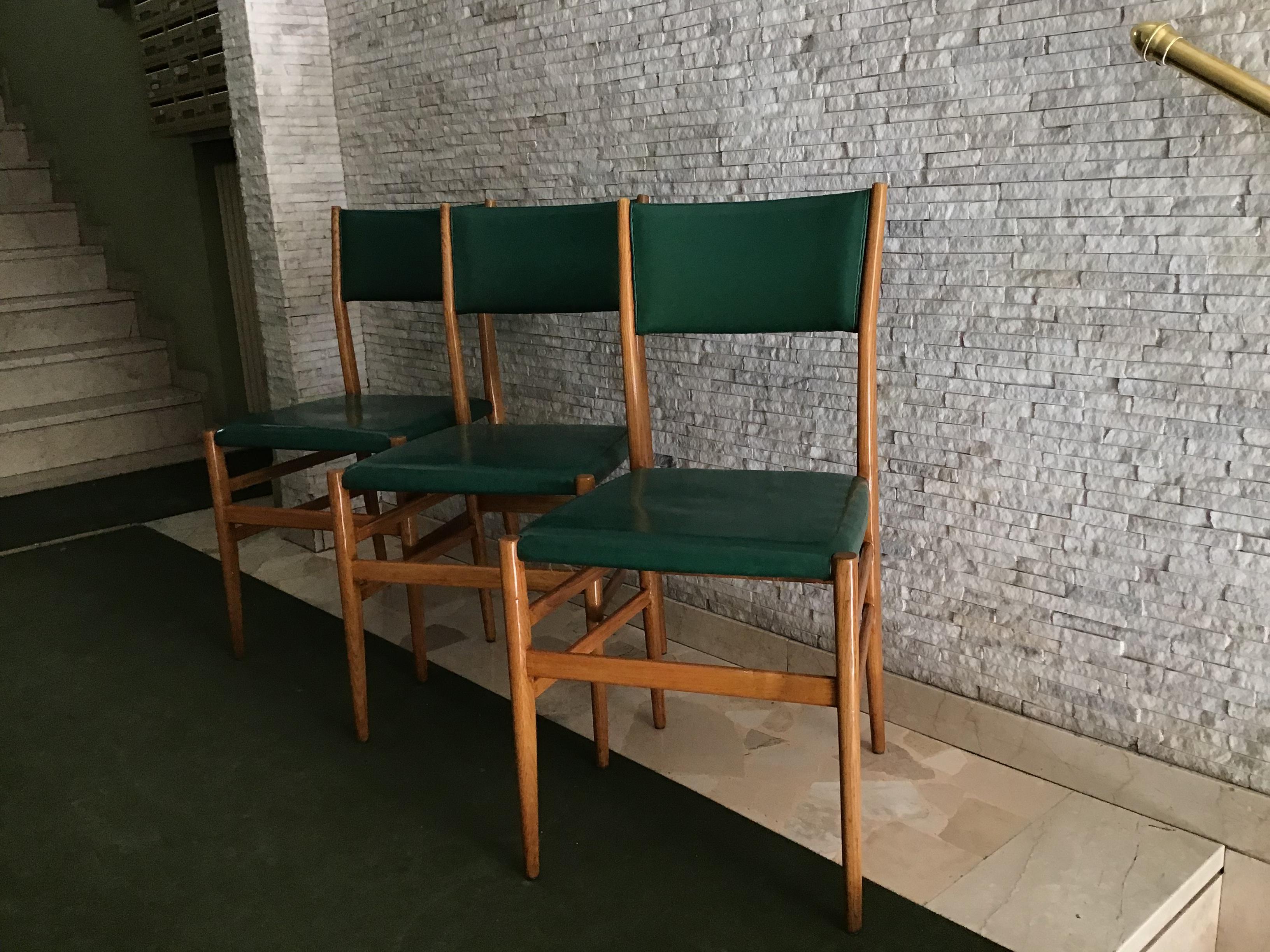 Gio Ponti “Leggera” Chairs by Cassina 1951 Wood Original Coating, Italy In Good Condition In Milano, IT