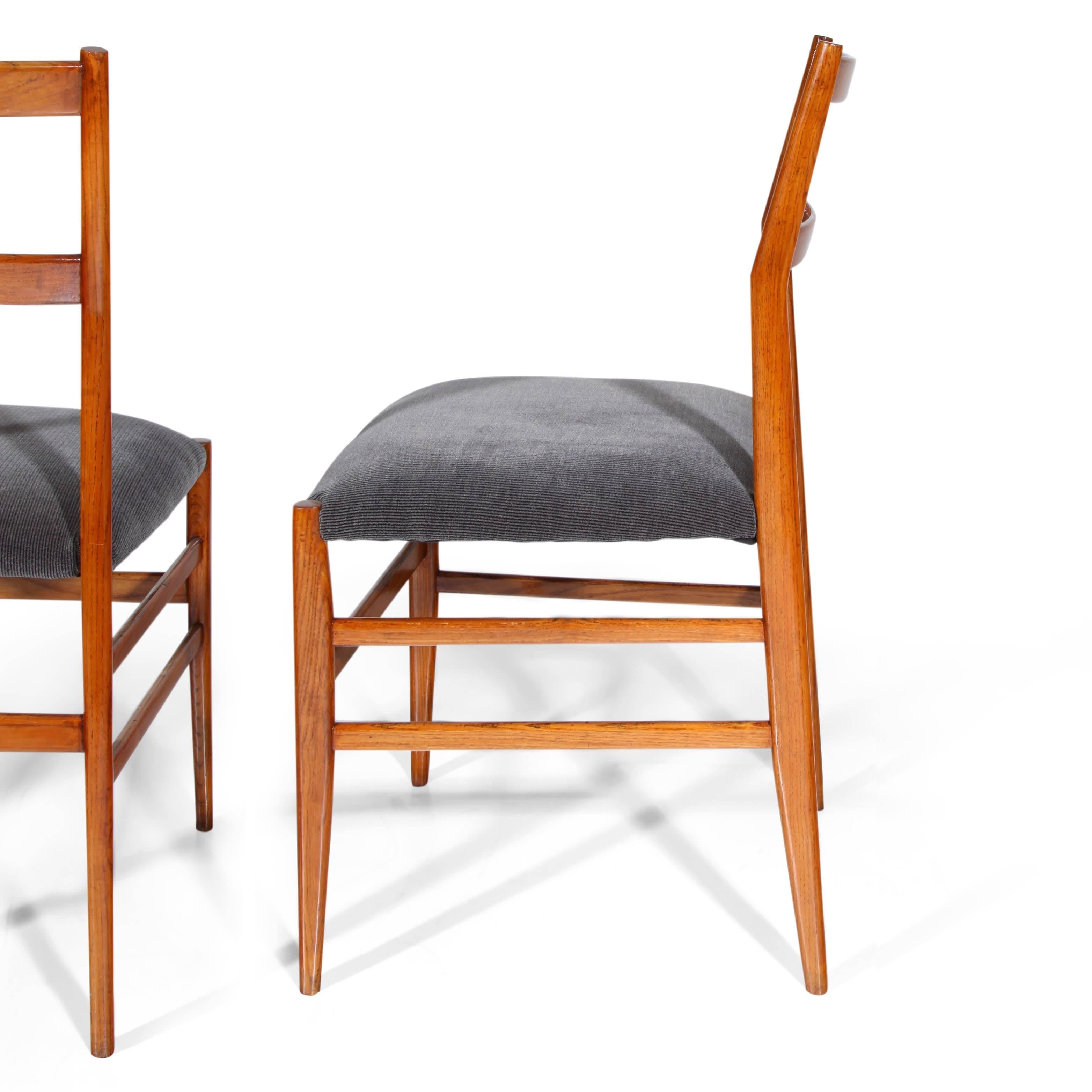 Gio Ponti Leggera Chairs, Italy, 1950s In Excellent Condition In Greding, DE