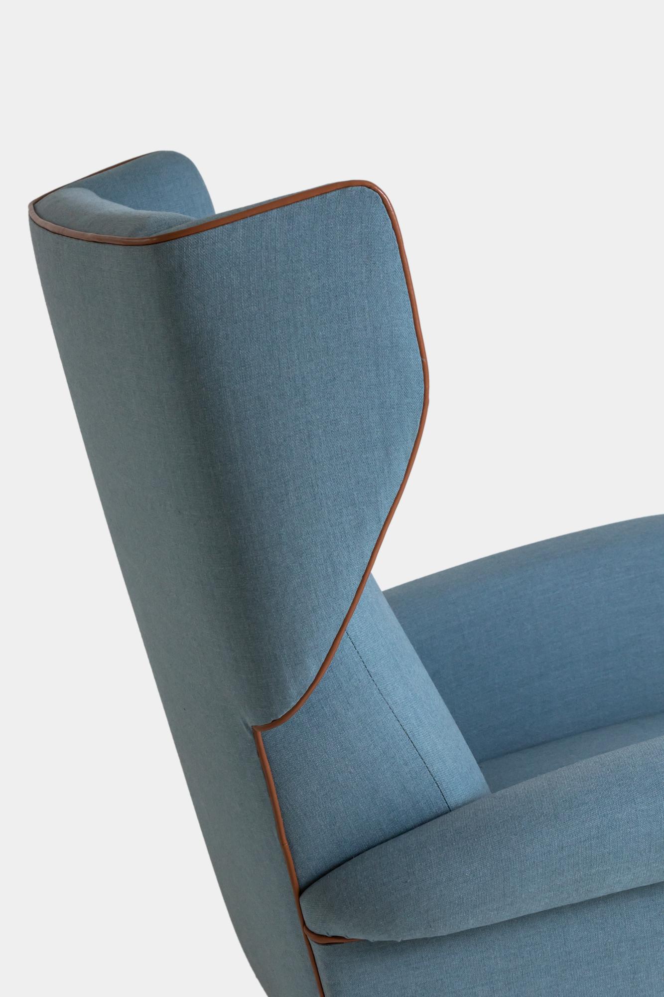 Mid-Century Modern Gio Ponti Lounge Chair in Light Blue Wool with Saddle Leather Piping