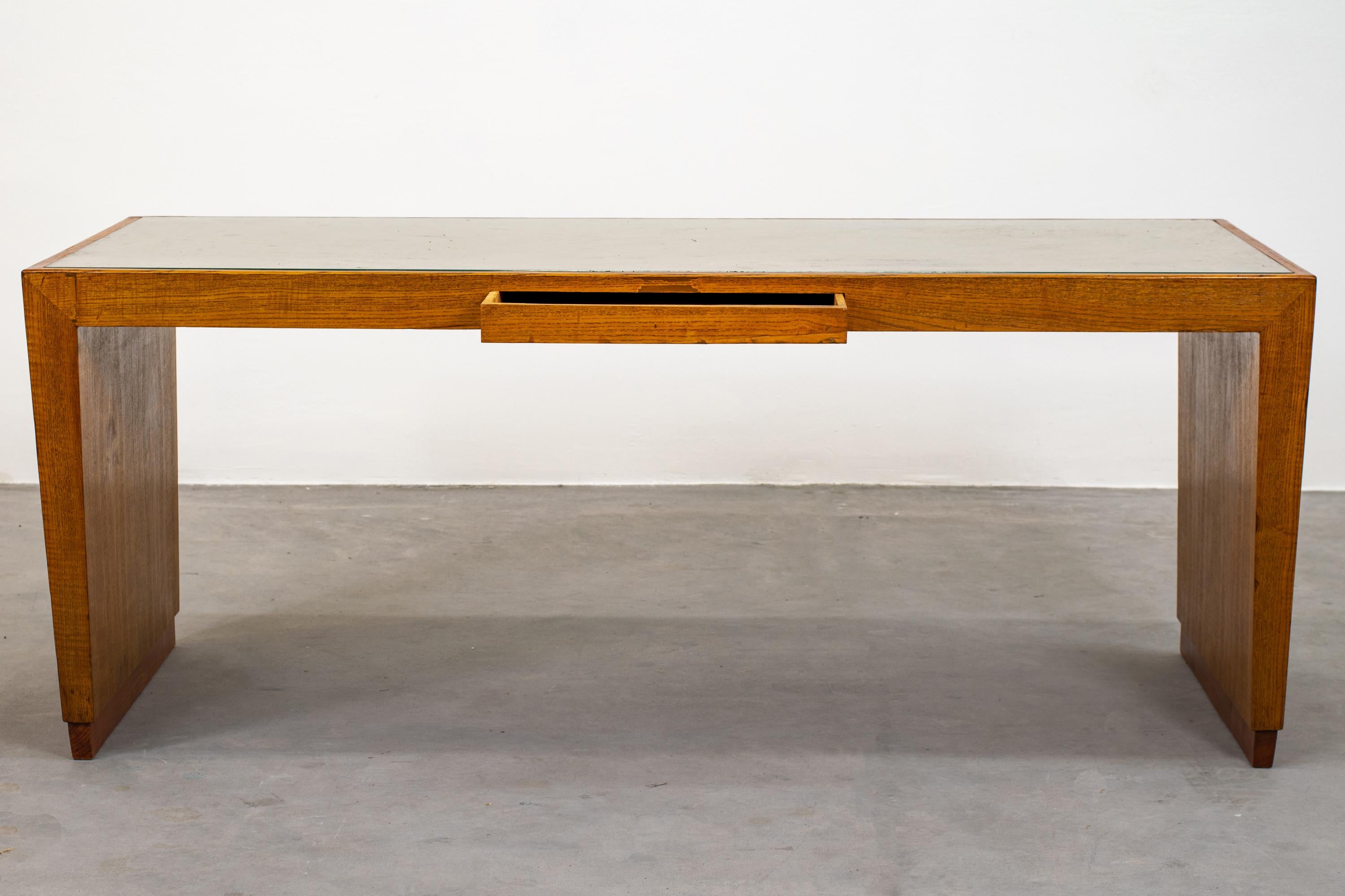 Italiano Gio Ponti Low Rectangular Table in Wood and Glass for BNL 1950s Italy in vendita
