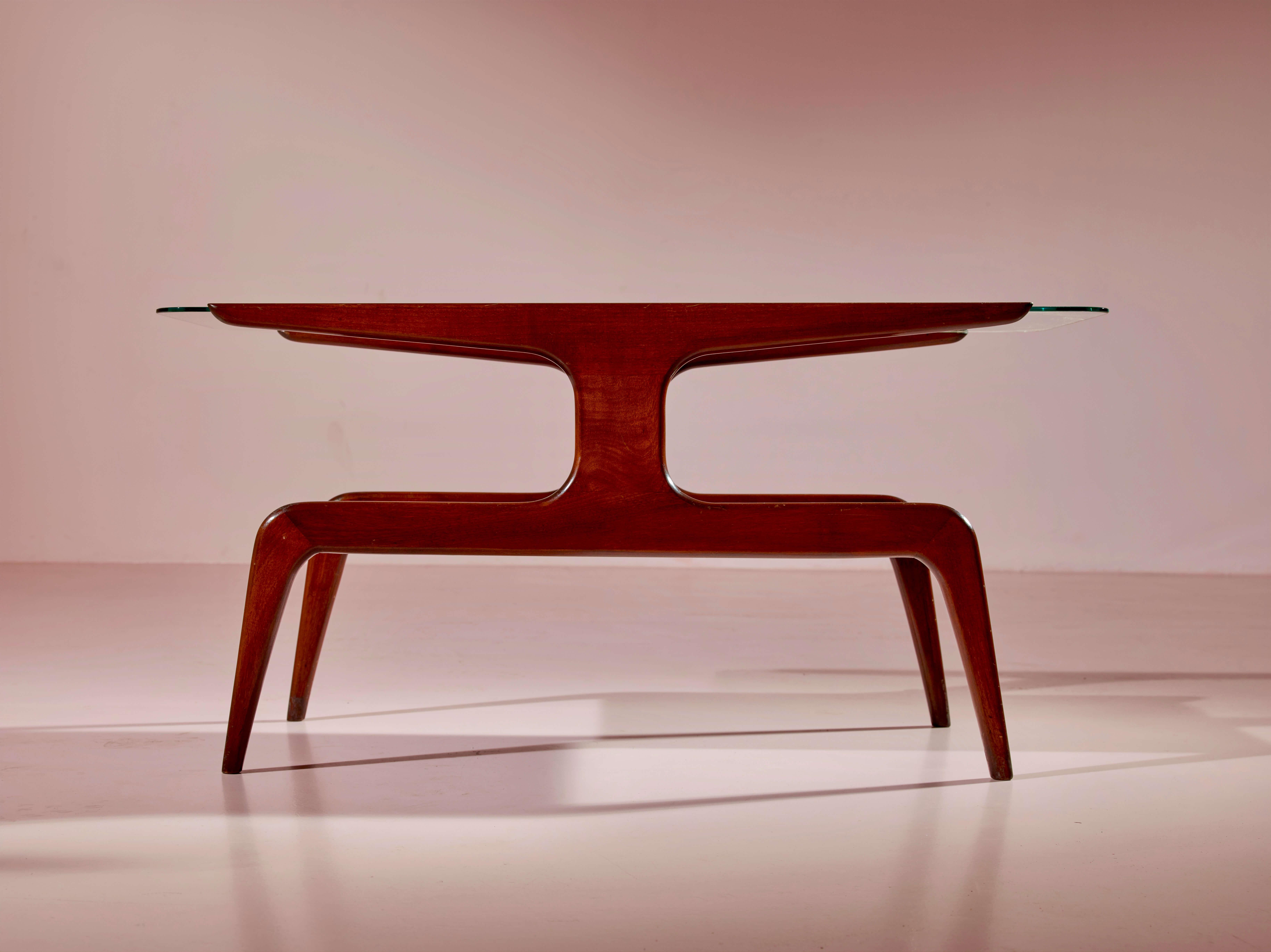Gio Ponti, niedriger Tisch aus afrikanischem Nussbaumholz und Glas, Italien, 1950er Jahre im Angebot 2