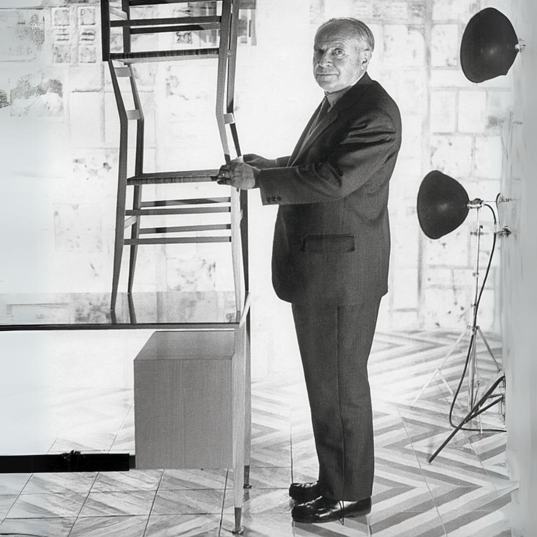 Lampada da terra 'Luna Orizzontale' di Gio Ponti in bianco e diffusore blu per Tato Italia in vendita 7