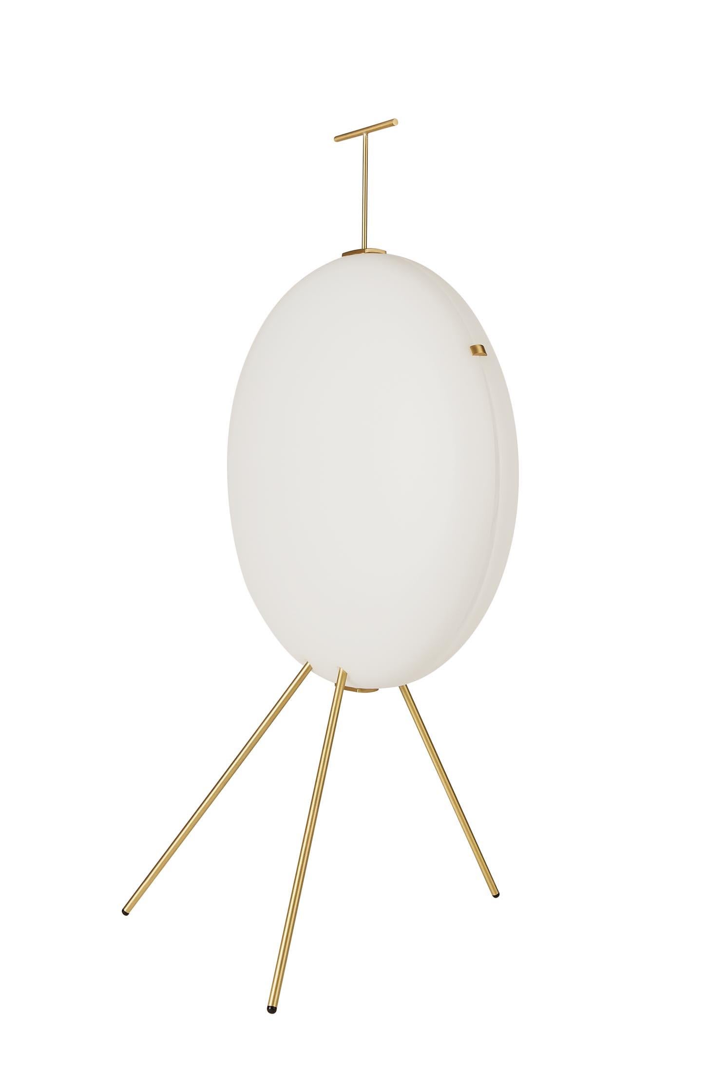 Gio Ponti Luna Verticale Floor Lamp in Brass for Tato Italia.

Originally designed by Italian icon Gio Ponti in 1957, this authorized re-edition by Tato Italia is executed in brushed brass hardware with acrylic diffuser and a step switch cord using