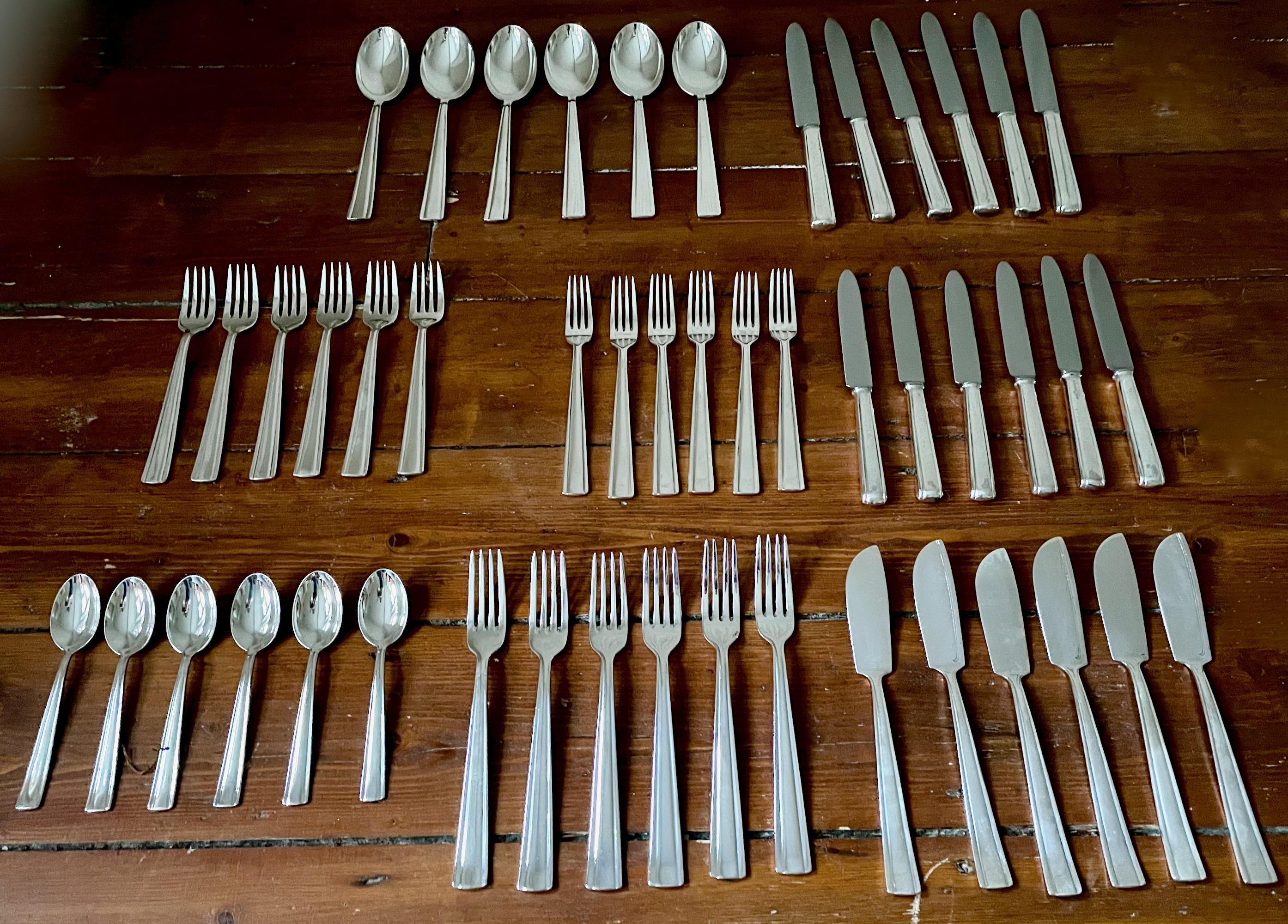 italien Gio Ponti,  Mid-century, un set complet de couverts pour 6 personnes, Arthur Krupp, 48 pièces en vente