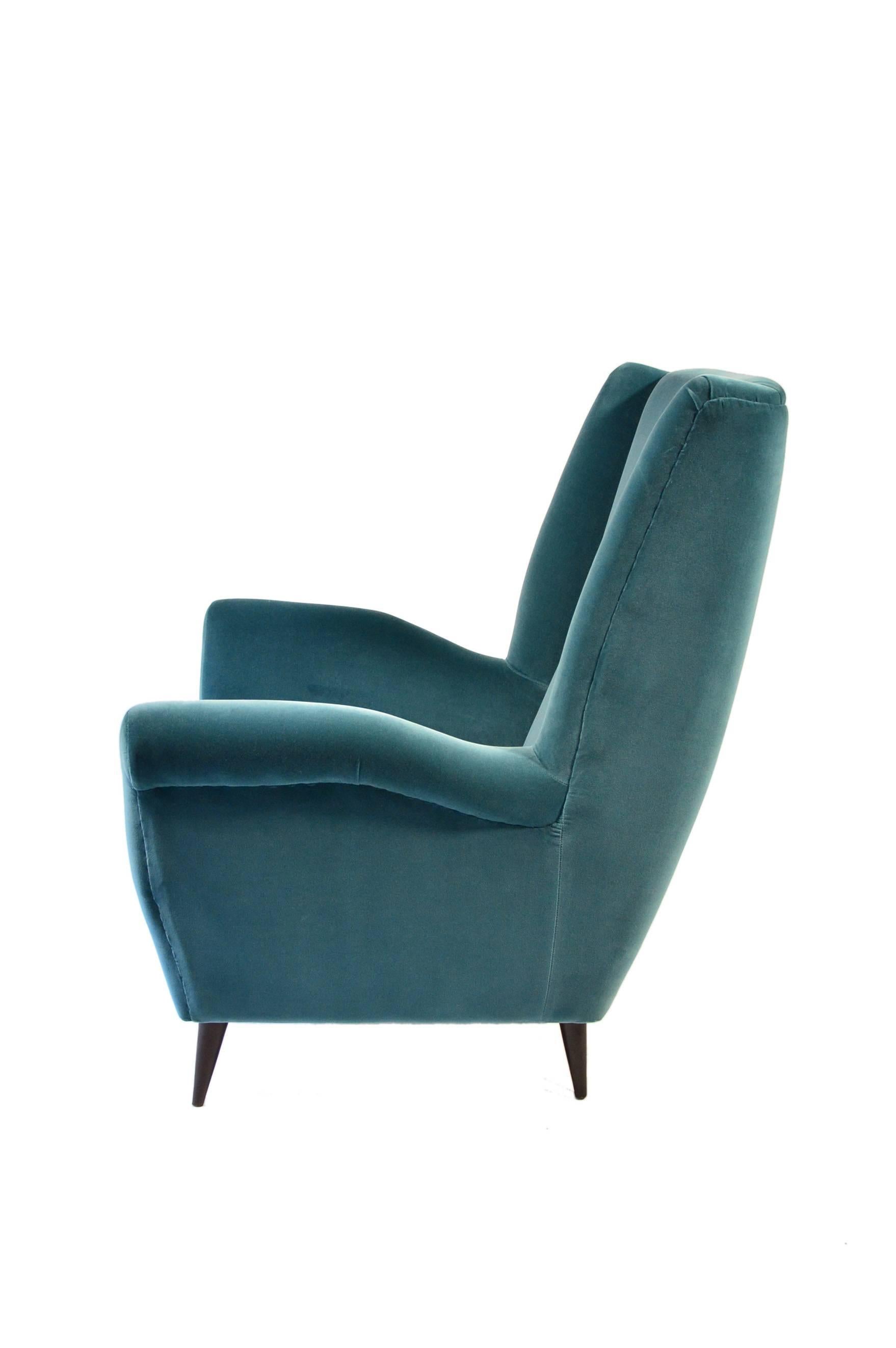 Gio Ponti Midcentury High Back Armchair and Ottoman, circa 1950 In Excellent Condition In Rome, IT